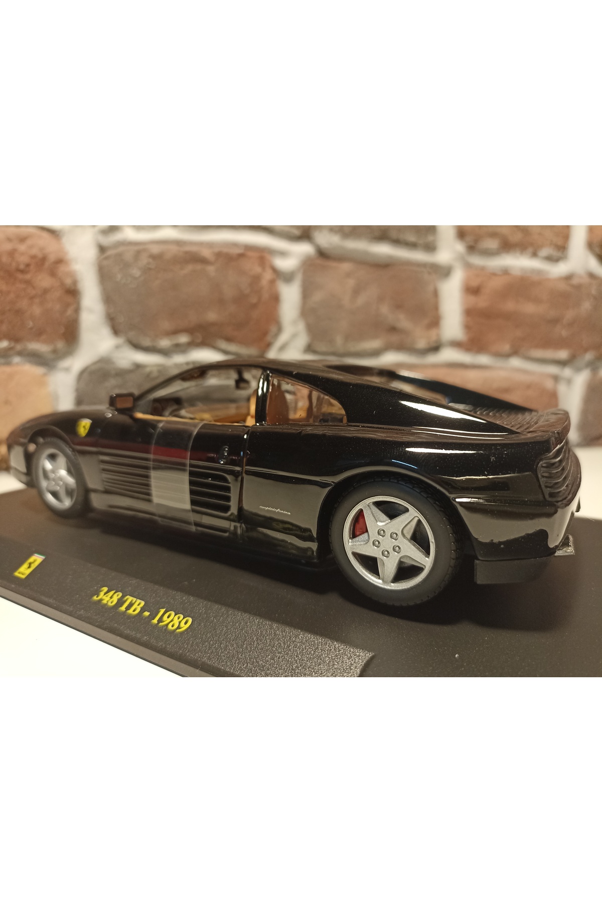 مدل خودرو FERRARI 348 TB 1989 اورجینال Burago