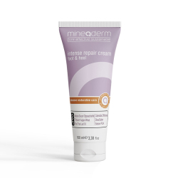 کرم مراقبت پا و پاشنه مینادرم Mineaderm مدل Intense Repair Foot & Heel حجم ۱۰۰ میلی‌لیتر