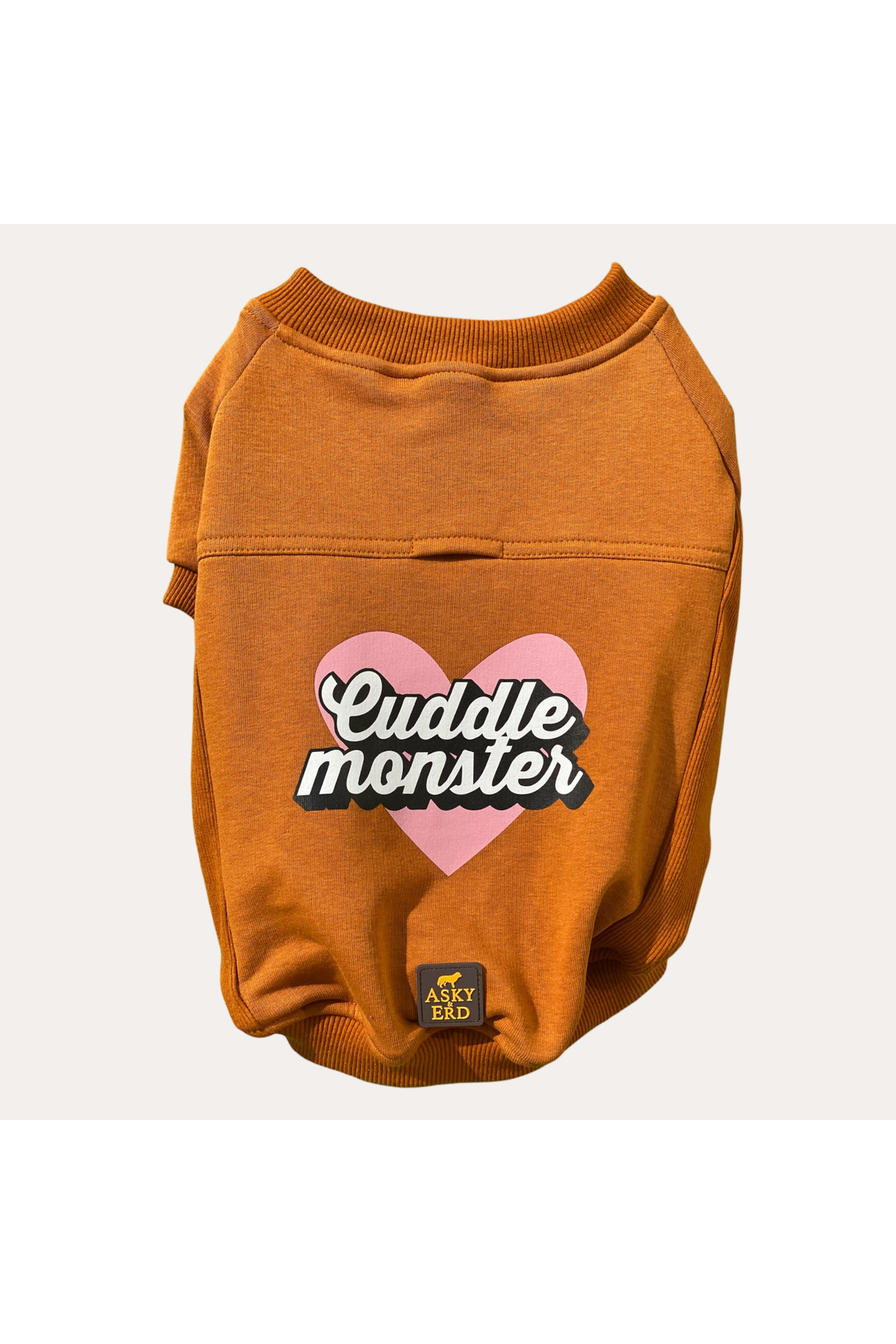 سویشرت سگ Cuddle Monster از مجموعه I am.. Sweatshirts Collection، آسکی‌اندارد Asky&Erd، رنگ دارچینی