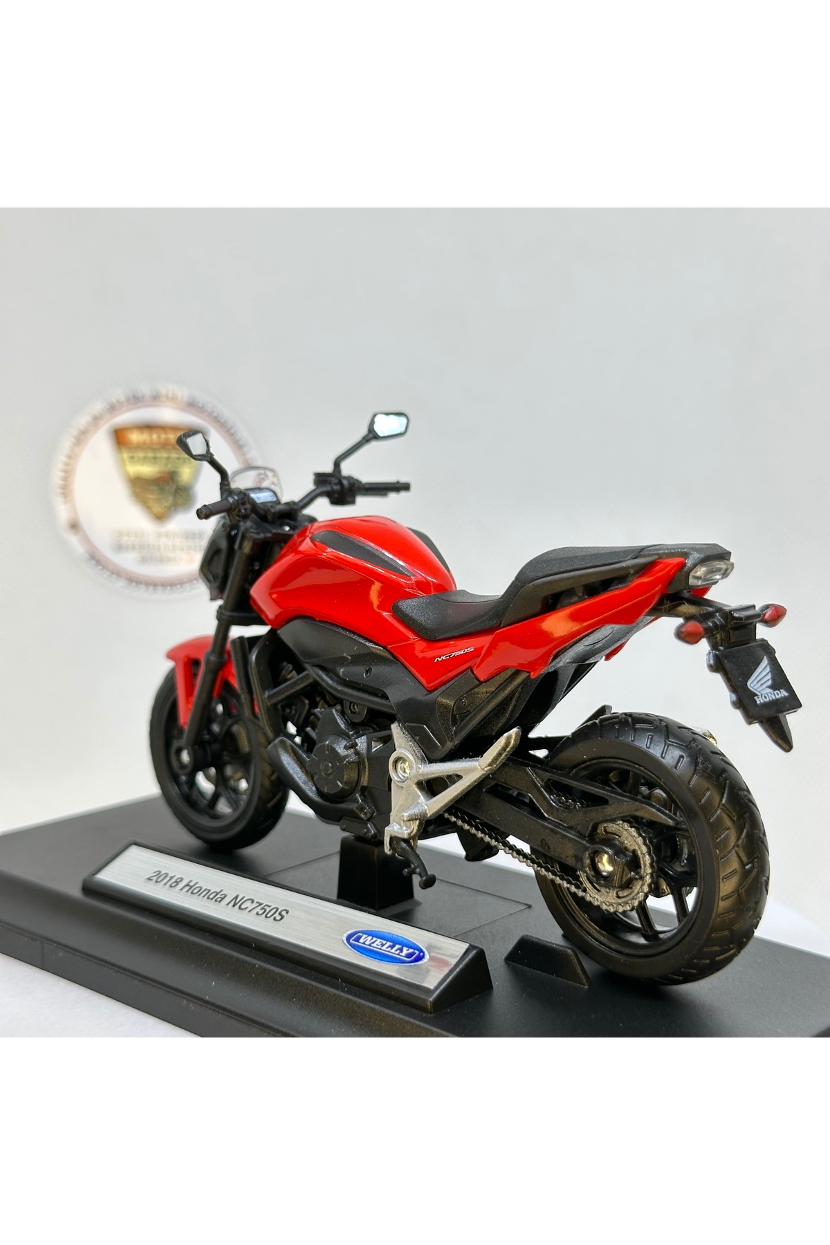 مدل خودرو موتورسیکلت هوندا NC750S 1:18 DIECAST اورجینال Maisto Diecast