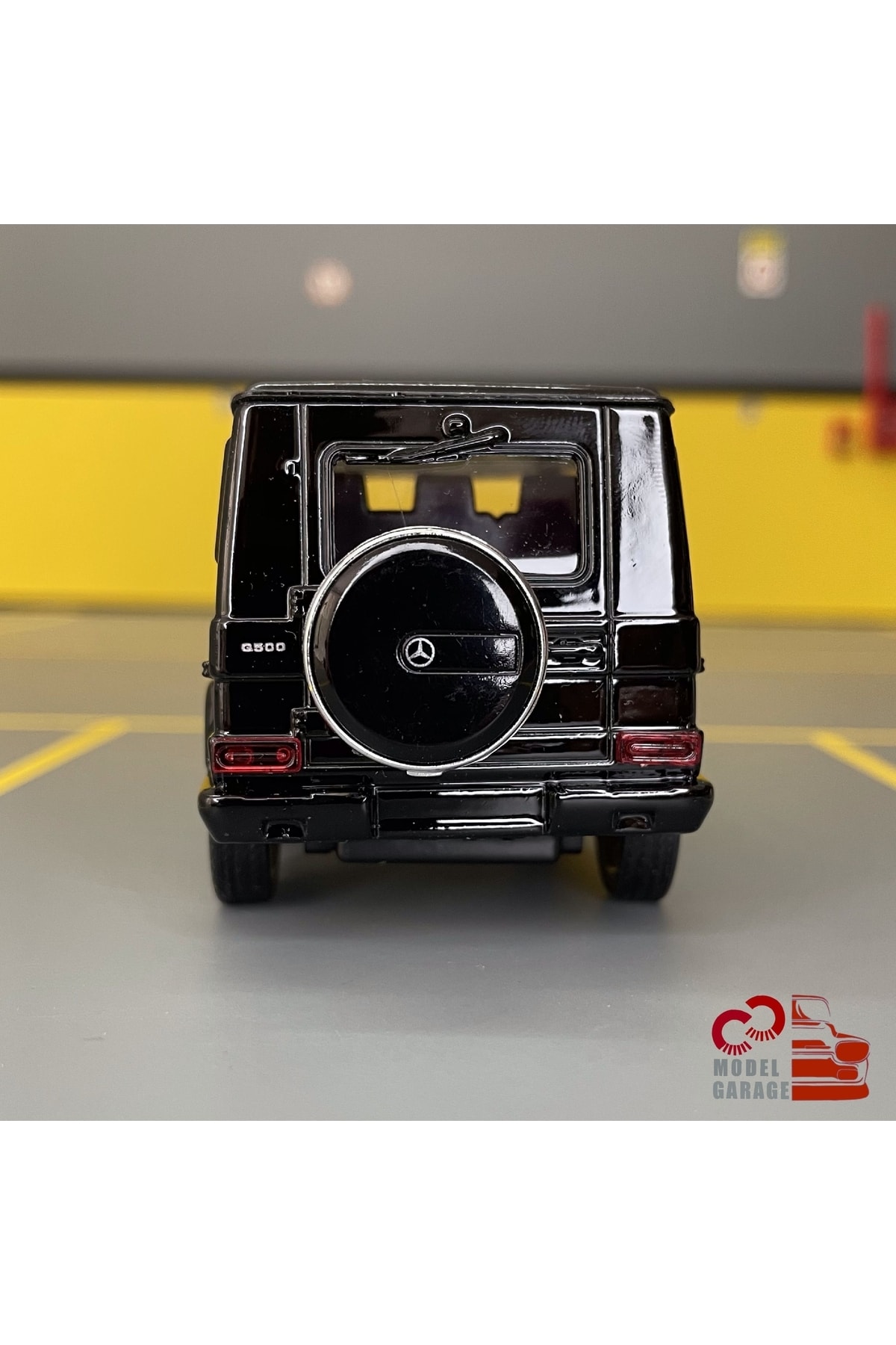 مدل خودرو ماشین اسباب بازی مرسدس بنز G کلاس 1 36 SCALE DIECAST METAL MODEL اورجینال WELLY