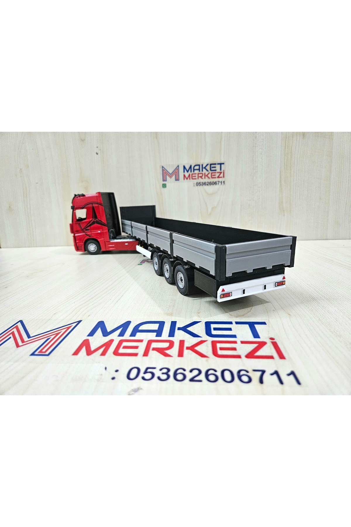مدل خودرو نیم متر طول 1 36 MERCEDES ACTROS RIFLE تریلر نام نوشته شده قرمز اورجینال Maket