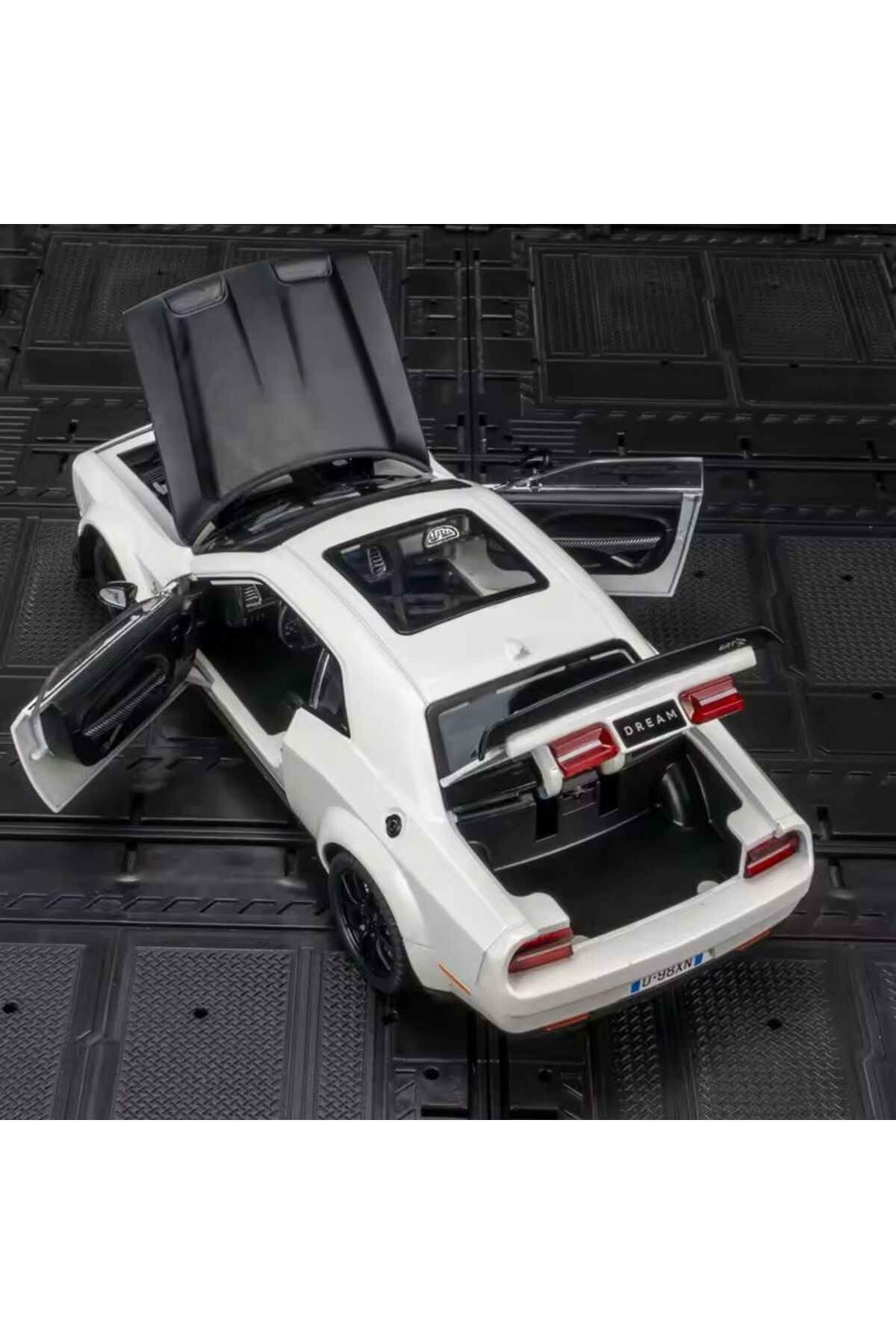 مدل خودرو DODGE CHALLENGER SRT سفید 1:24 DIECAST MODEL CAR ماشین کلکسیونی اورجینال SECTOYS
