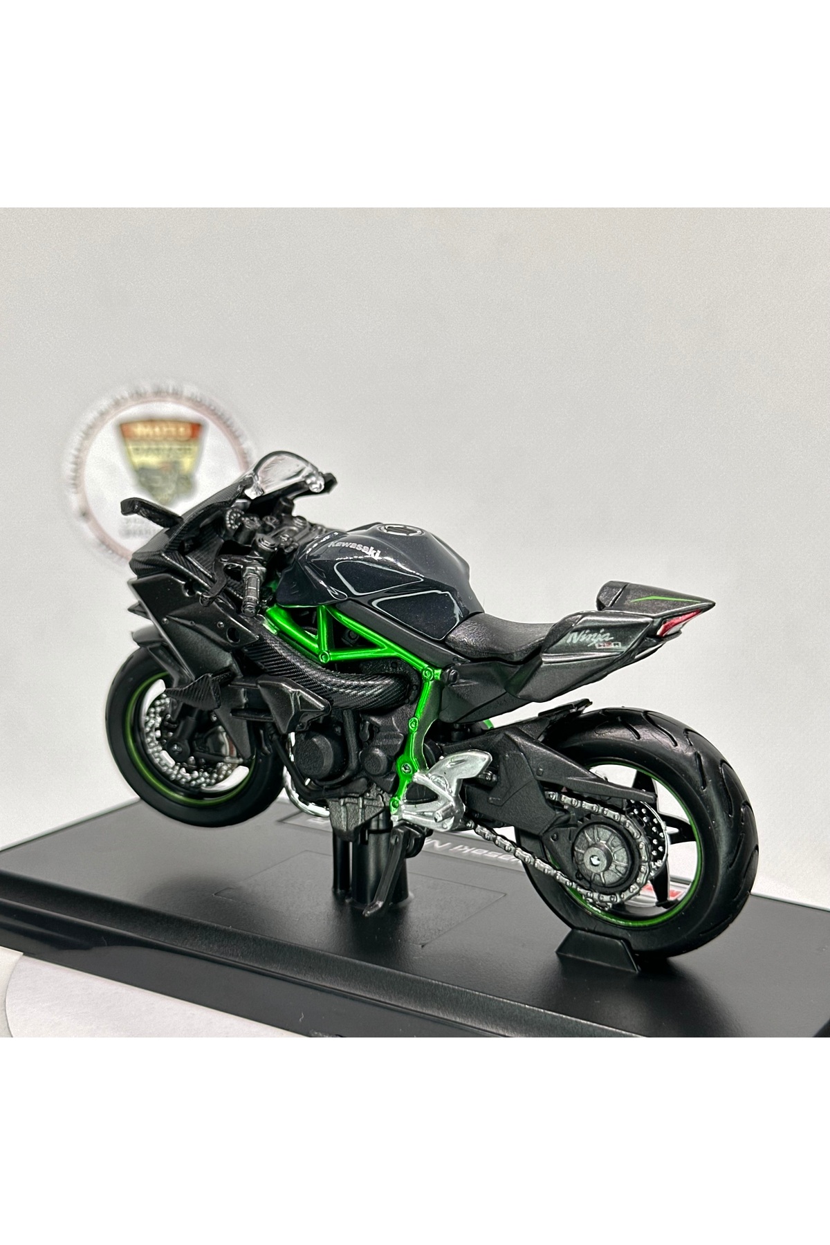 مدل خودرو موتورسیکلت KAWASAKI NINJA H2R 1:18 DIECAST – اسباب بازی و مجسمه فلزی مجاز اورجینال Maisto Diecast