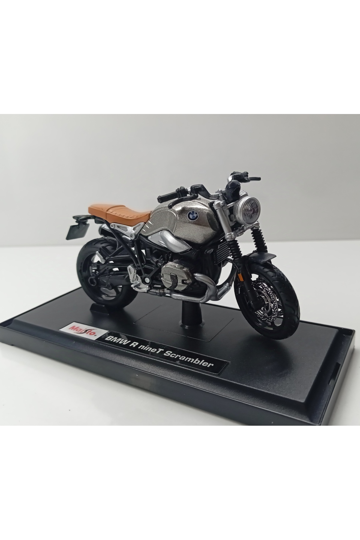 مدل خودرو DIANOMI MAISTO در مقیاس 1:18 BMW R SCRAMBLER موتور سیکلت فلزی اورجینال Maisto