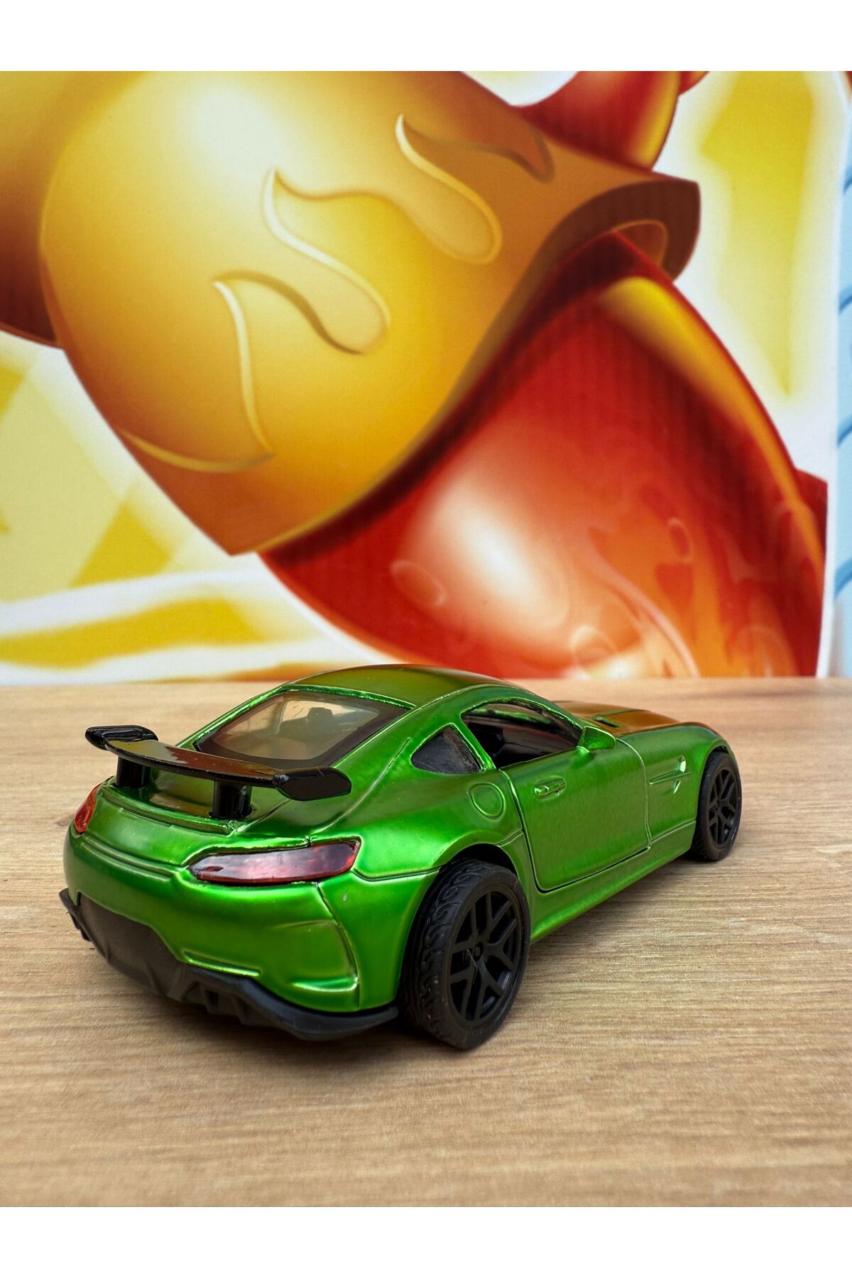مدل خودرو MERCEDES AMG GTR DIECAST CAR GREEN PULL RELEASE OPENING DOORS 12CM METAL اورجینال scntoys