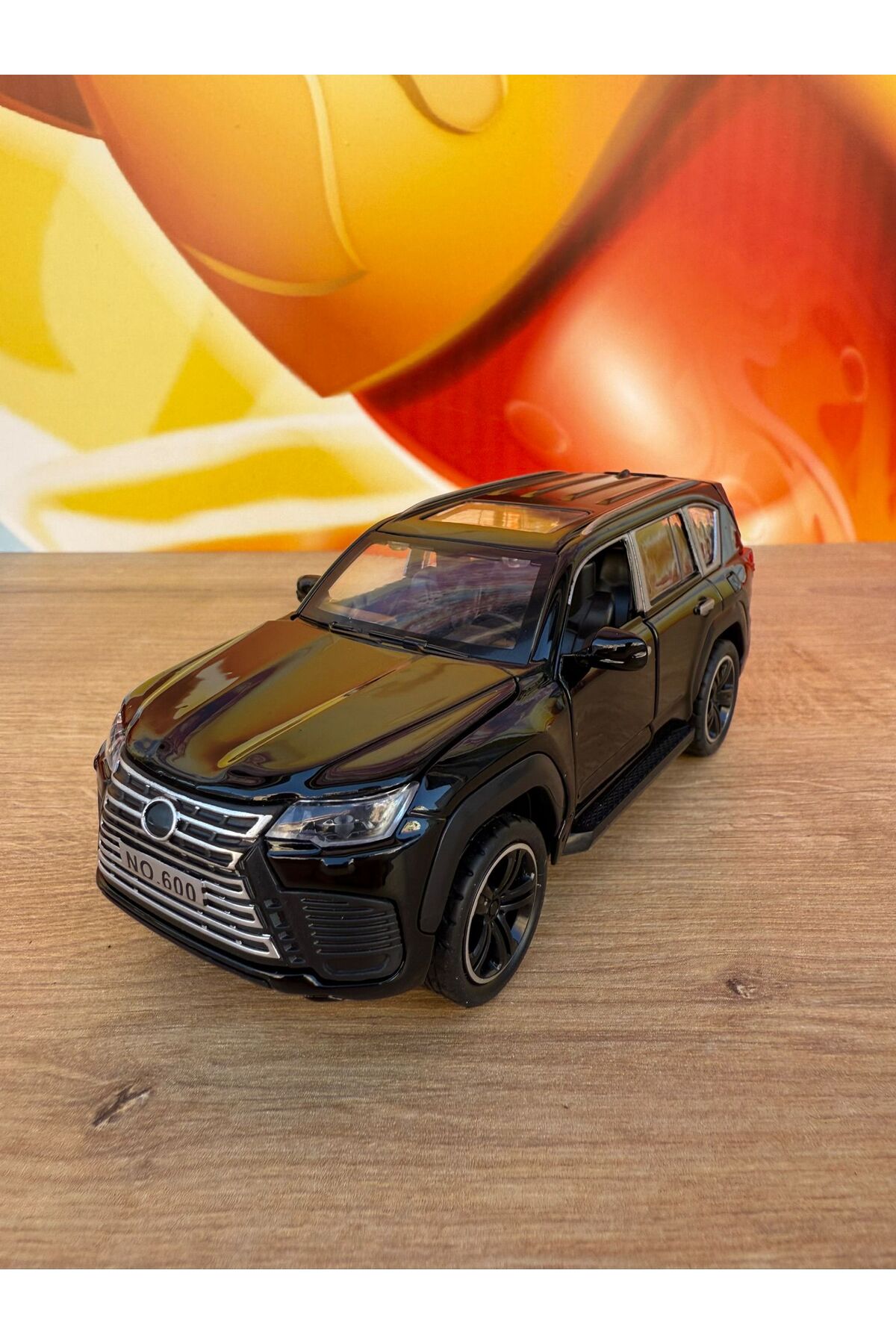 مدل خودرو LEXUS JEEP DIECAST CAR TOY 570 MODEL با درهای باز صدا و نور اورجینال scntoys