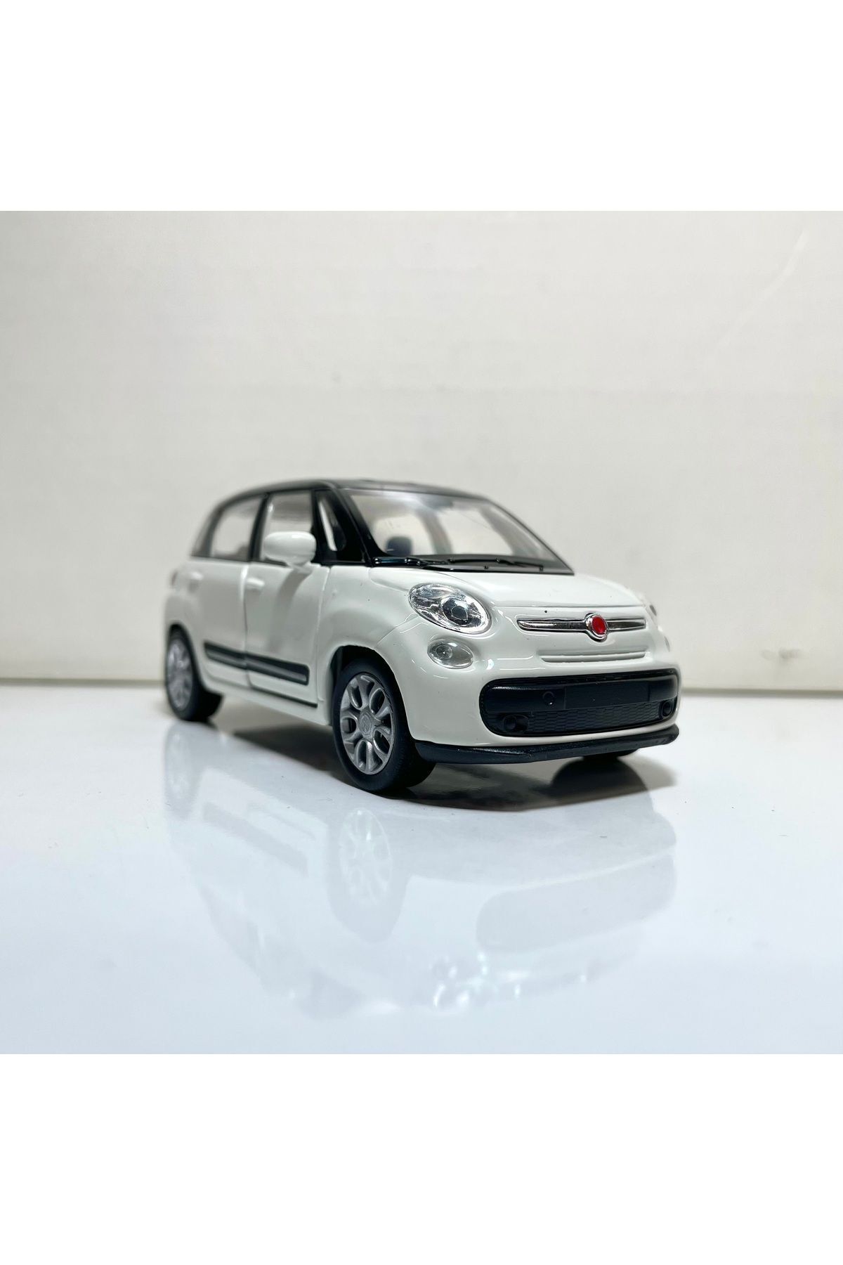 مدل خودرو FIAT 500L 2013 1 36 SCALE DIECAST METAL MODEL CAR TOY 13 CM سفید اورجینال Genel Markalar