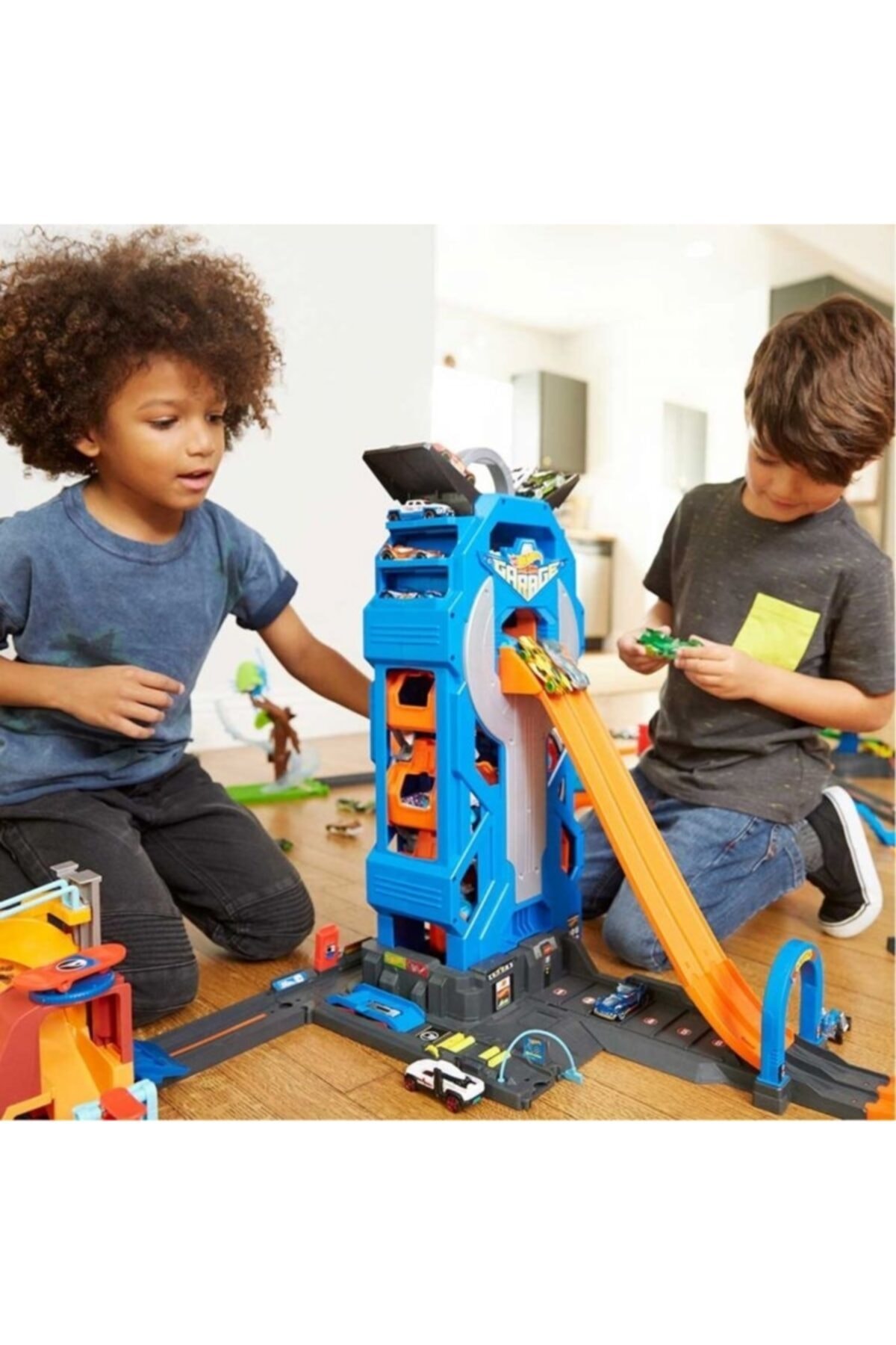 ماشین اسباب بازی HOTWHEELS MEGA GARAGE TOWER RACE هات ویلز اورجینال HOT WHEELS