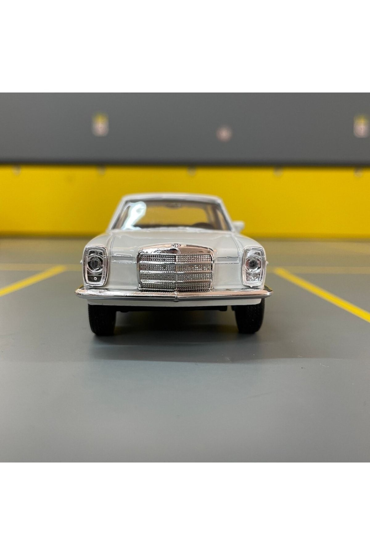 مدل خودرو MERCEDES BENZ 220 W115 1 36 SCALE DIECAST METAL MODEL CAR PULL DROP TOY اورجینال Genel Markalar