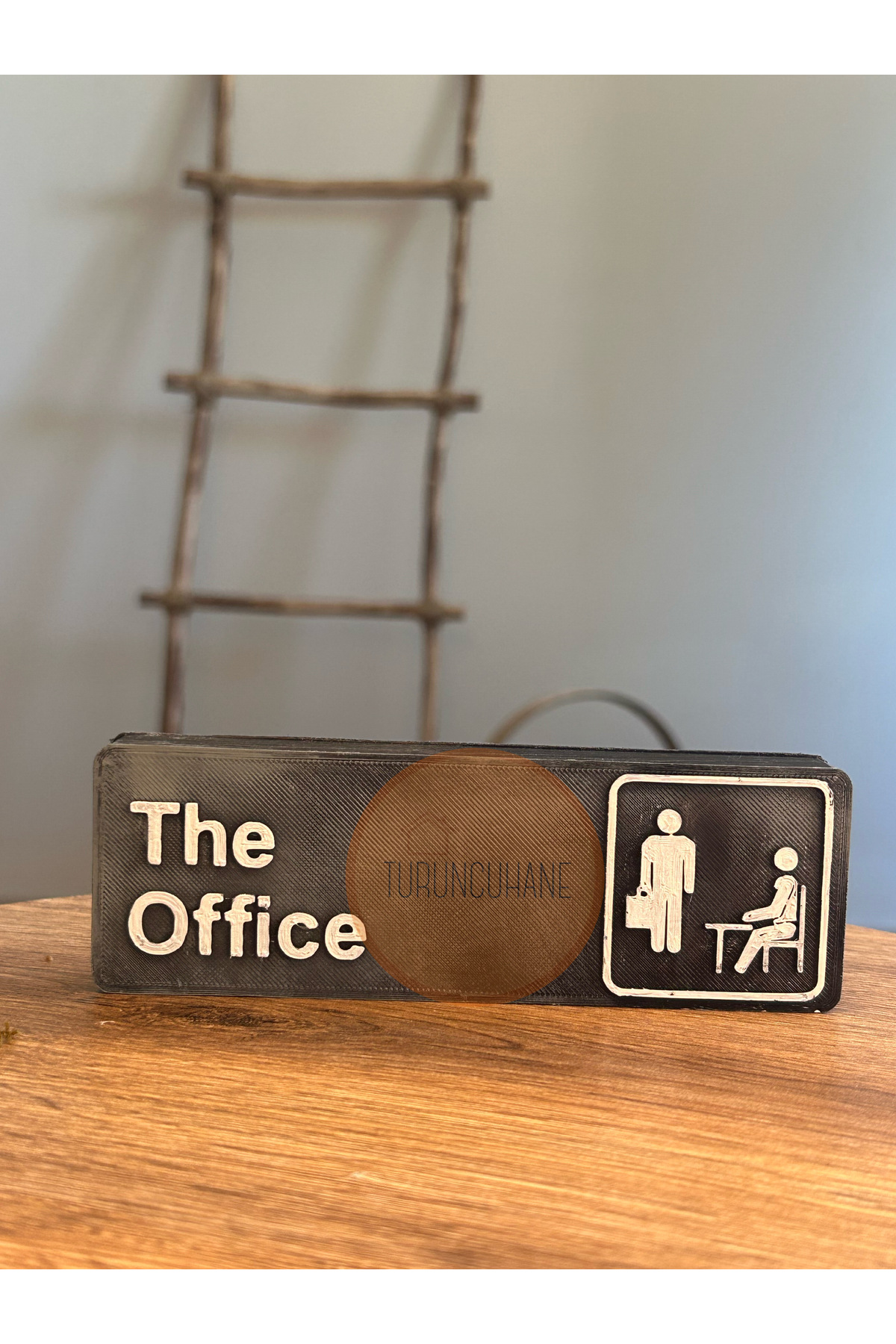 فیگور رو میز آرم سریال the office سایز 20 سانتی متر اصل TURUNCUHANE