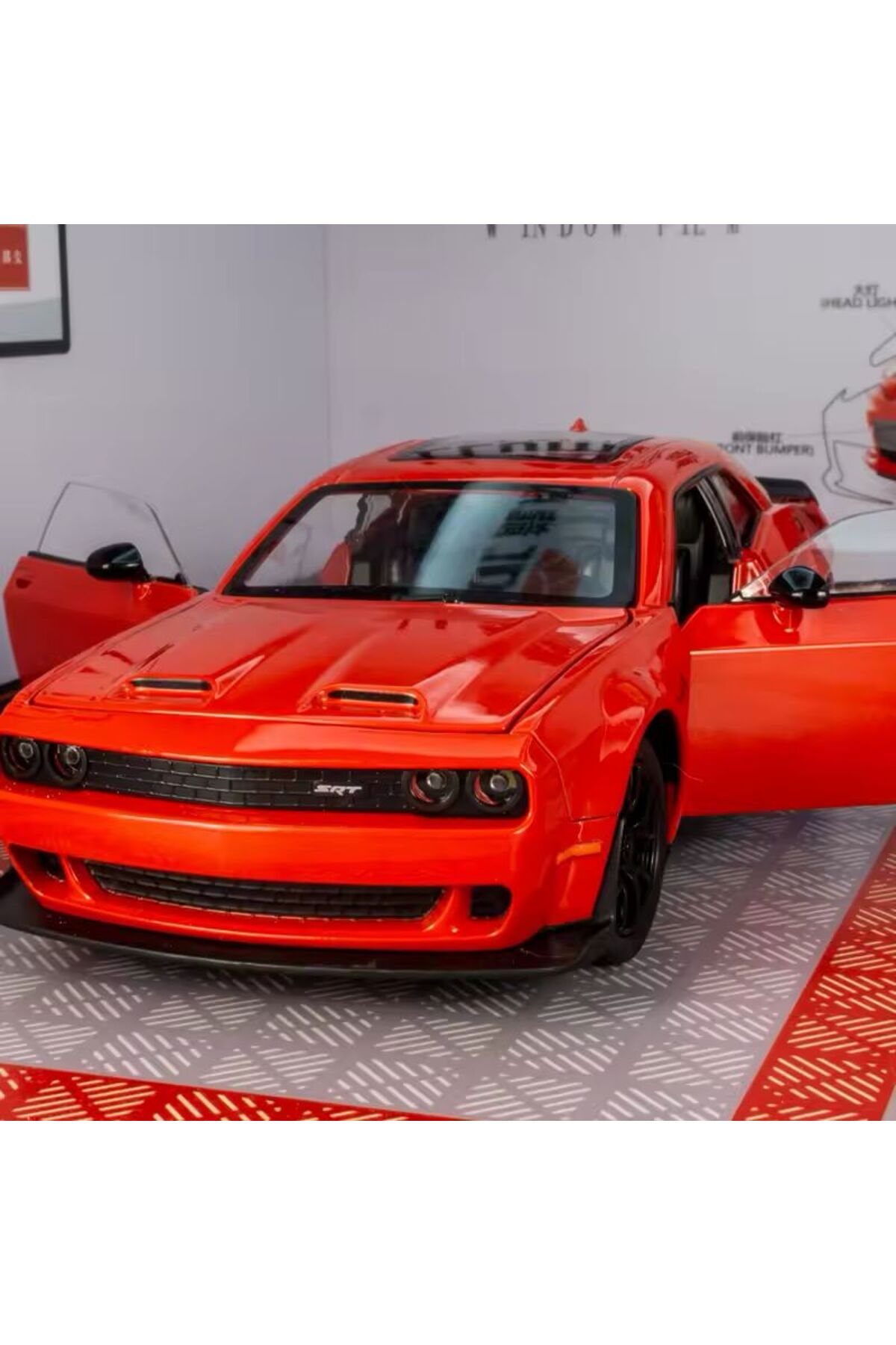 مدل خودرو DODGE CHALLENGER SRT 1:24 DIECAST MODEL CAR با چراغ های صوتی درهای باز شونده اورجینال SECTOYS