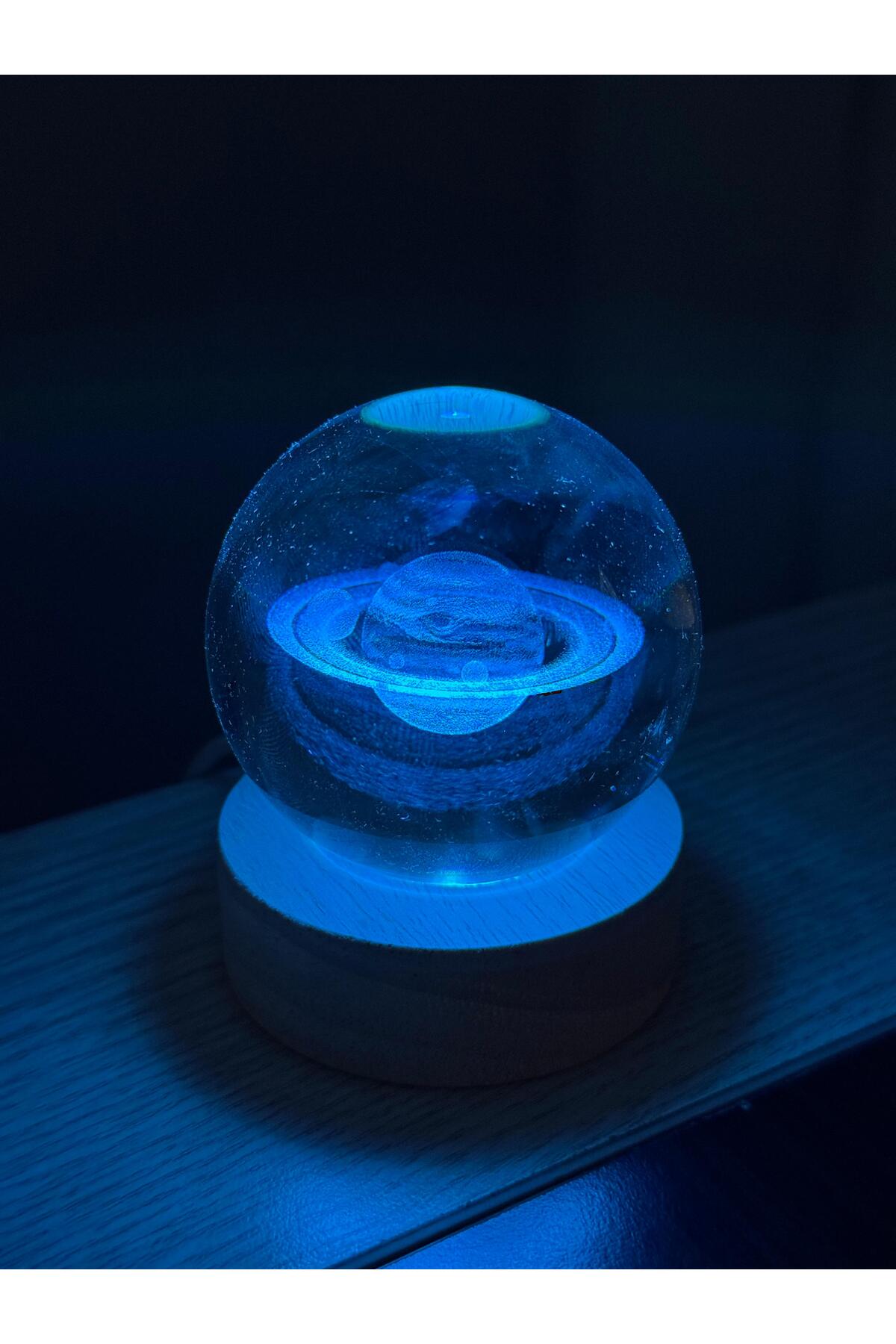 گوی برفی هدایای گلوب شیشه ای کریستالی راه شیری با چراغ RGB LED روشن شده برای عاشق از ترکیه CAPSULE