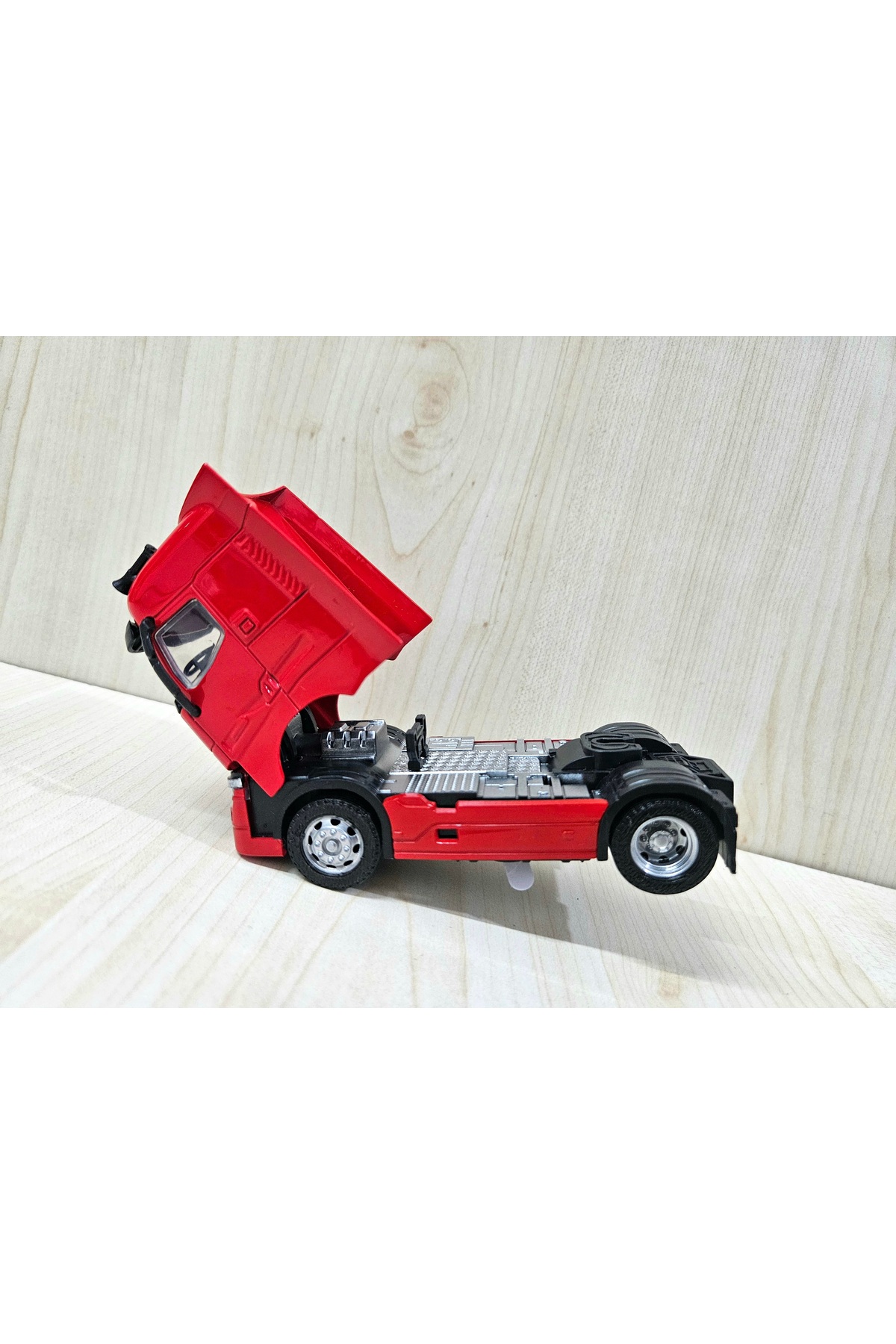 مدل خودرو TRUCK RED RENAULT به طول 30 سانتی متر در مقیاس 1 50 نام شرکت را می توان نوشت اورجینال Maket