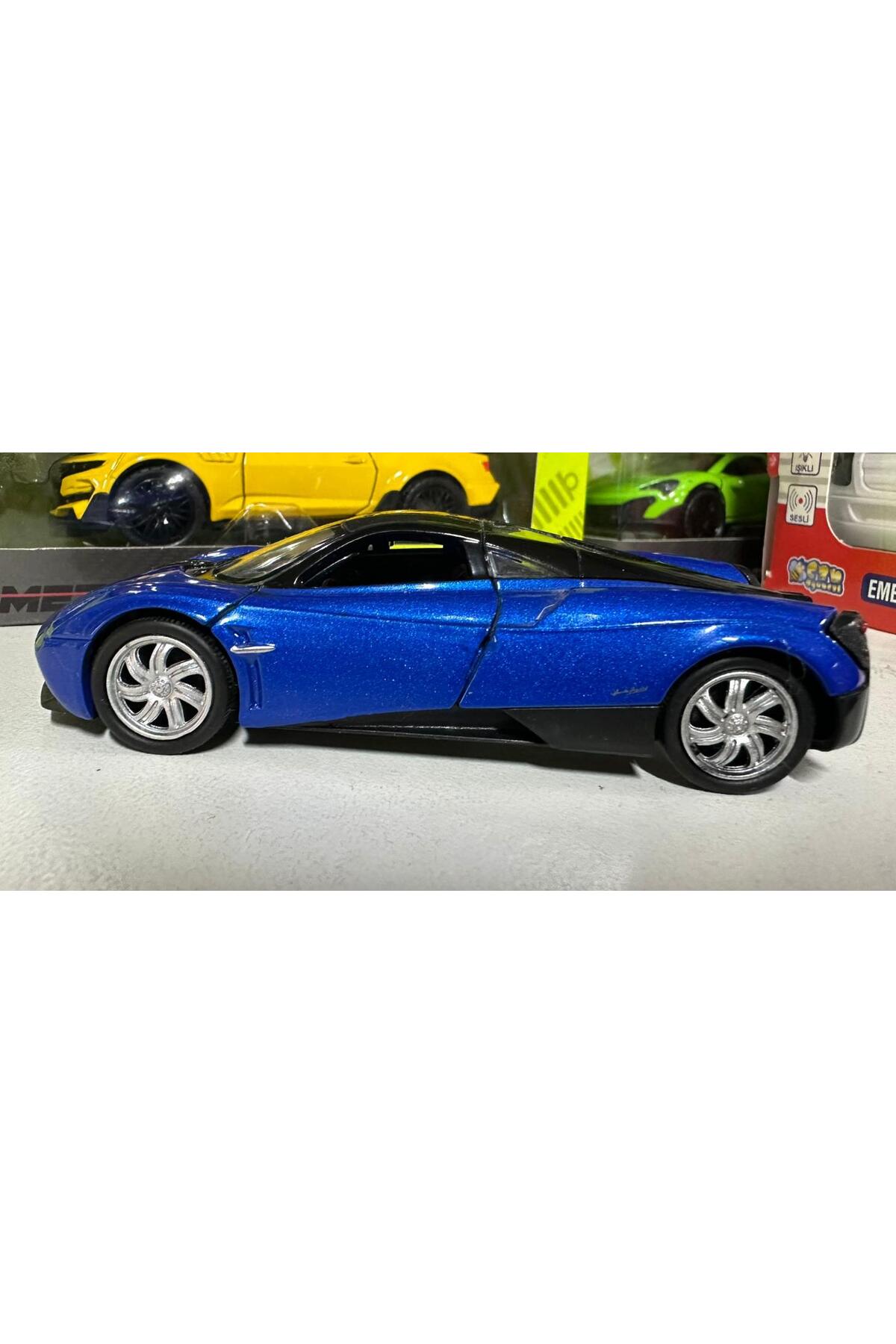 مدل خودرو اسباب بازی ماشین فلزی 1 36 چک قطره آبی PAGANI HUAYRA اورجینال WELLY