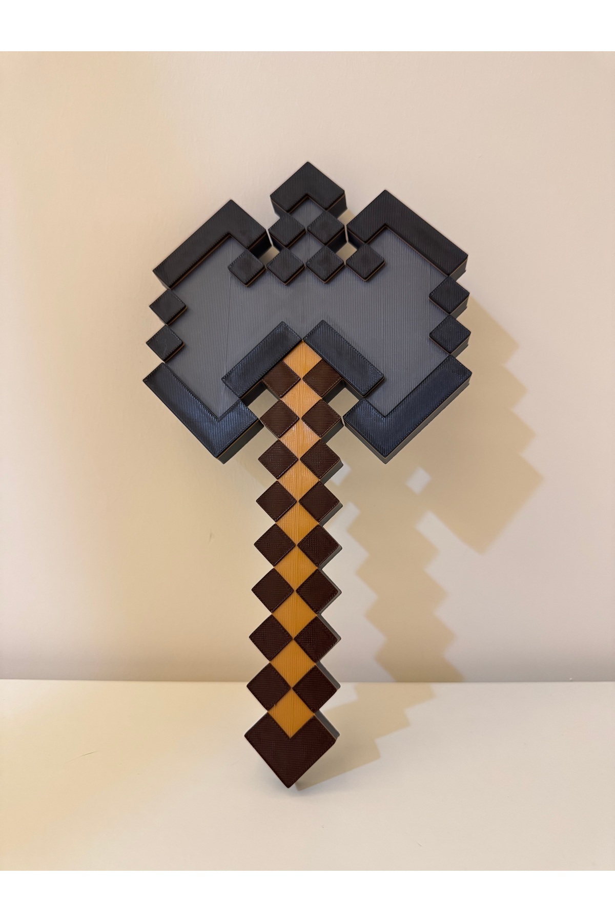 اسباب بازی های فیگور دیگر MINECRAFT BATTLE AXE اندازه غول پیکر BATTLEAXE ارتفاع 28 عرض 15 گرم You Toys