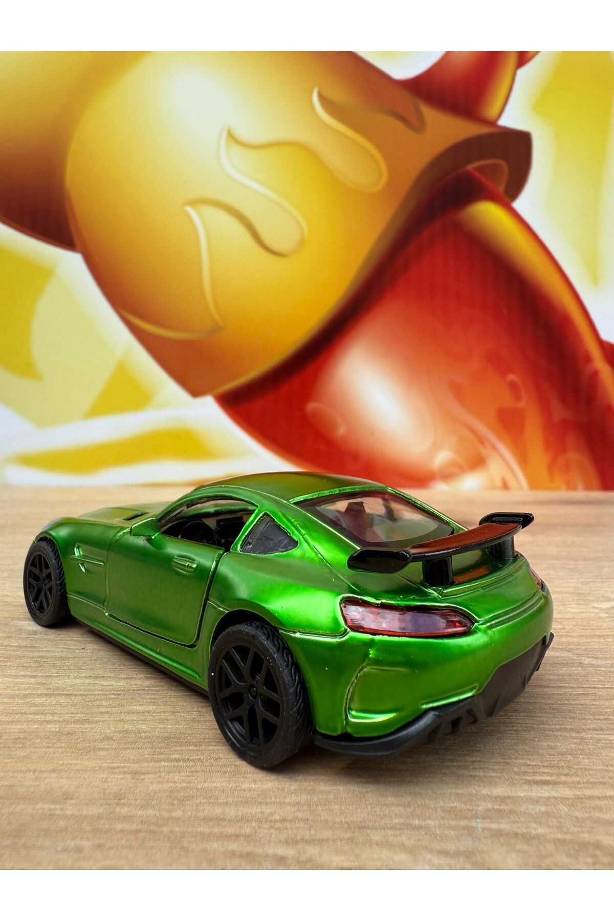 مدل خودرو MERCEDES AMG GTR DIECAST CAR GREEN PULL RELEASE OPENING DOORS 12CM METAL اورجینال scntoys