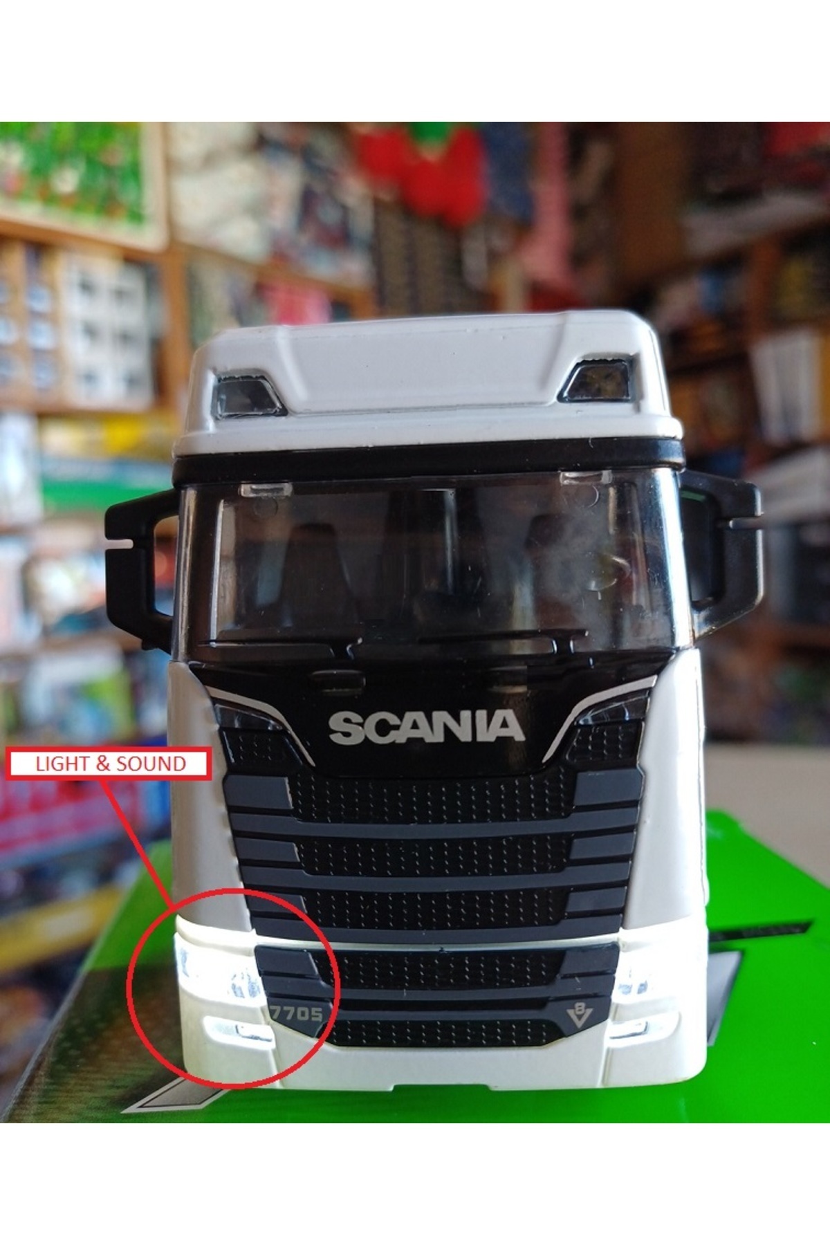 مدل خودرو سر کامیون فلزی SCANIA V8 R730 باز می شود و به جلو رود CARRIER MODEL 1.64 اورجینال Oyuncak Evi