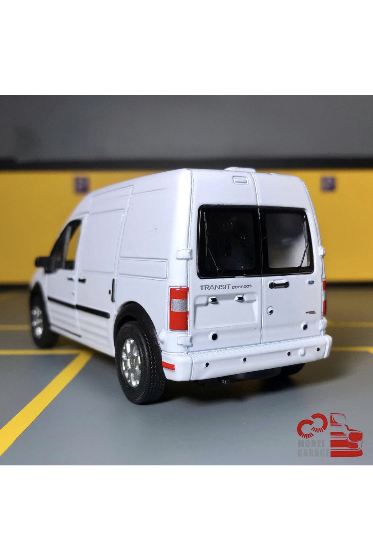 مدل خودرو FORD TRANSIT CONNECT 1 36 SCALE C&amp;C MODEL GARAGE PULL DROP DIECAST METAL CAR TOY اورجینال Genel Markalar