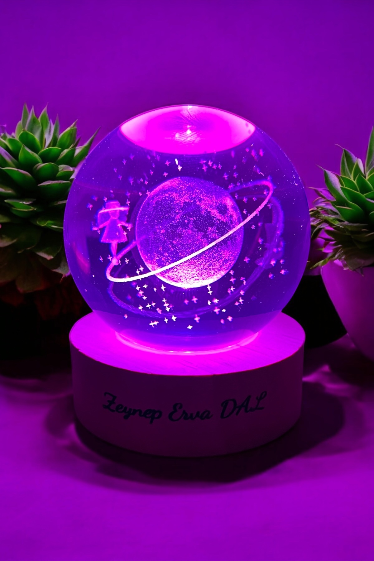 گوی برفی گلوب شیشه ای دخترانه شخصی سازی شده SATURN چراغ شب کریستالی هدیه با های LED رنگارنگ و USB از ترکیه Zeysel store