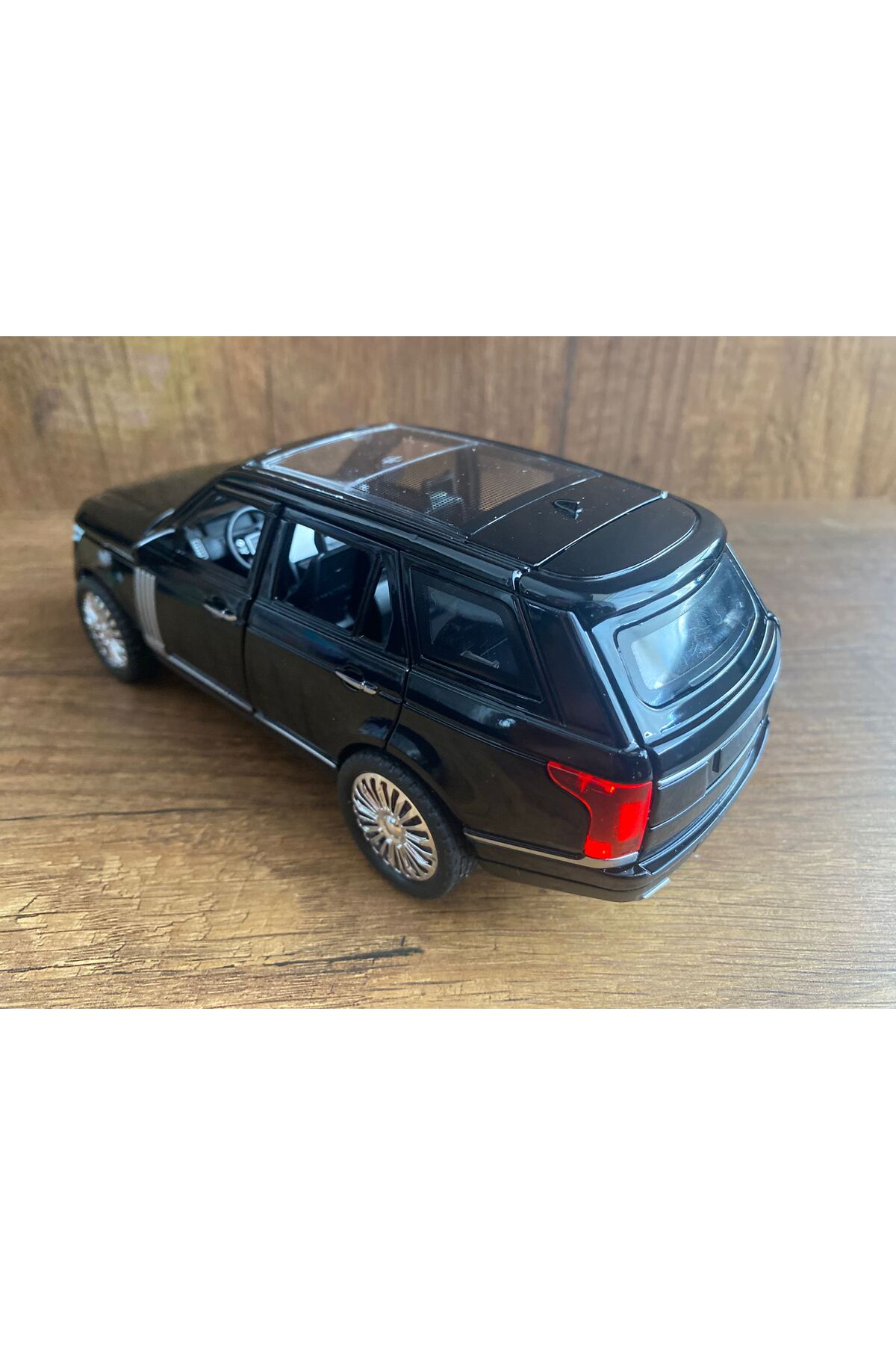 مدل خودرو ماشین رنجروور DIECAST دارای مجوز 6 در باز شده با چراغ های صدا RANGE ROVER VELAR اورجینال scntoys