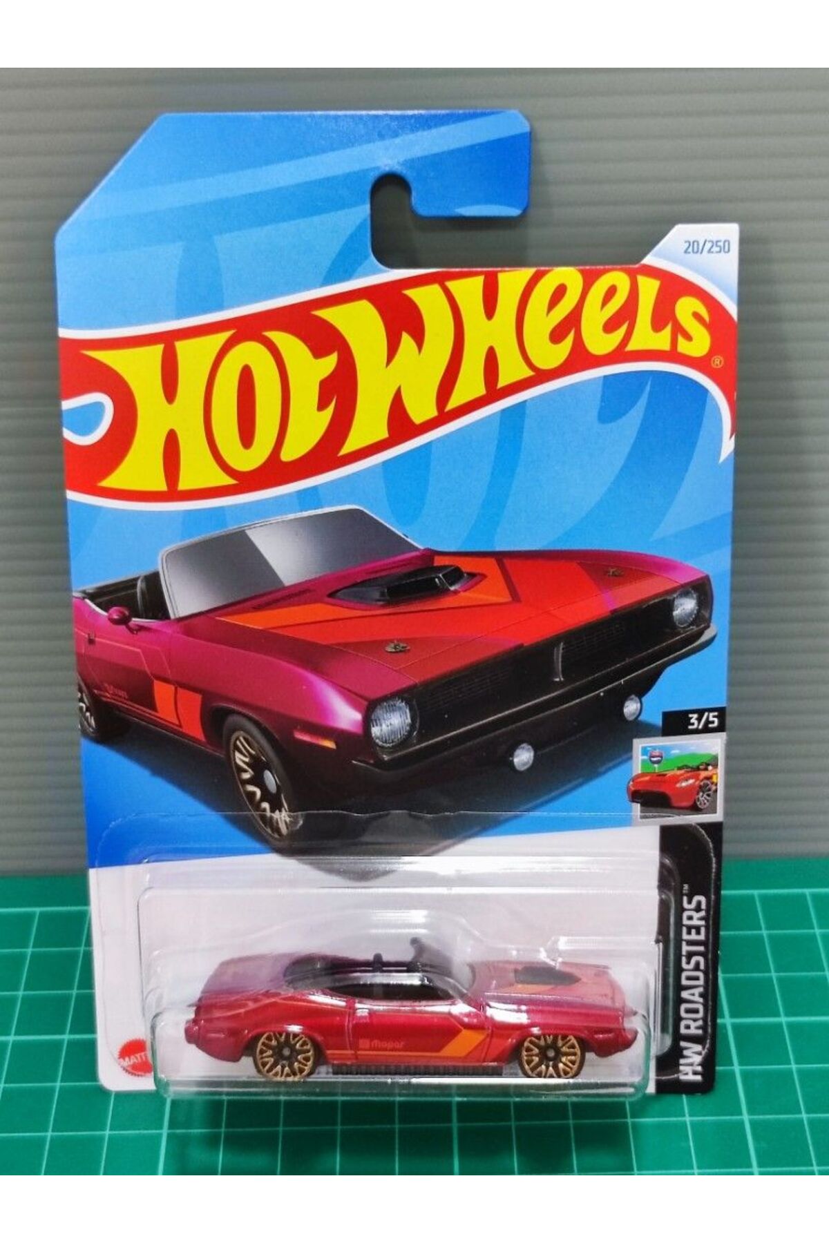 ماشین اسباب بازی HTC WHEELS 70 PLYMOUTH BARRACUDA 2024 95 HOT WHEELS