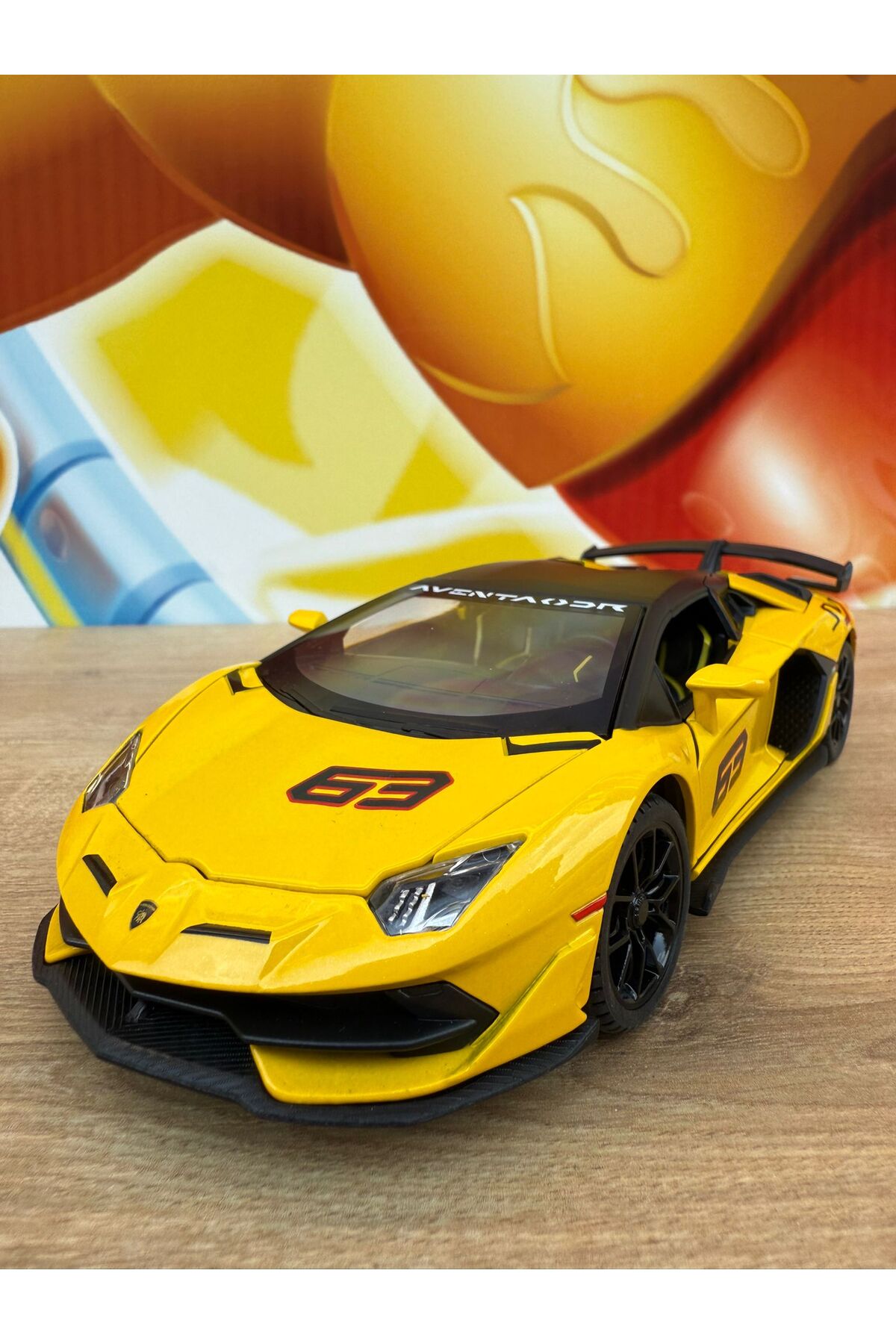 مدل خودرو ماشین LAMBORGHINI AVENTADOR SVJ DIECAST با درهای بازکننده چراغ های صوتی YELLOW اورجینال scntoys