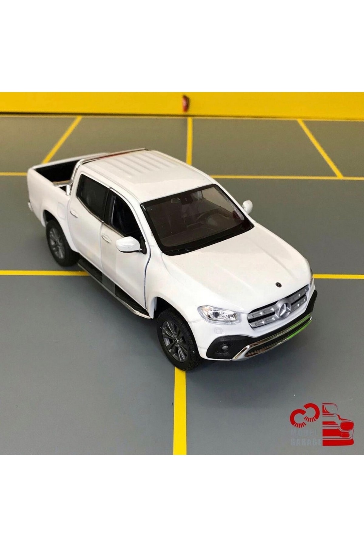 مدل خودرو مرسدس بنز X CLASS 1 24 SCALE C&amp;C MODEL GARAGE DIECAST METAL CAR اورجینال WELLY