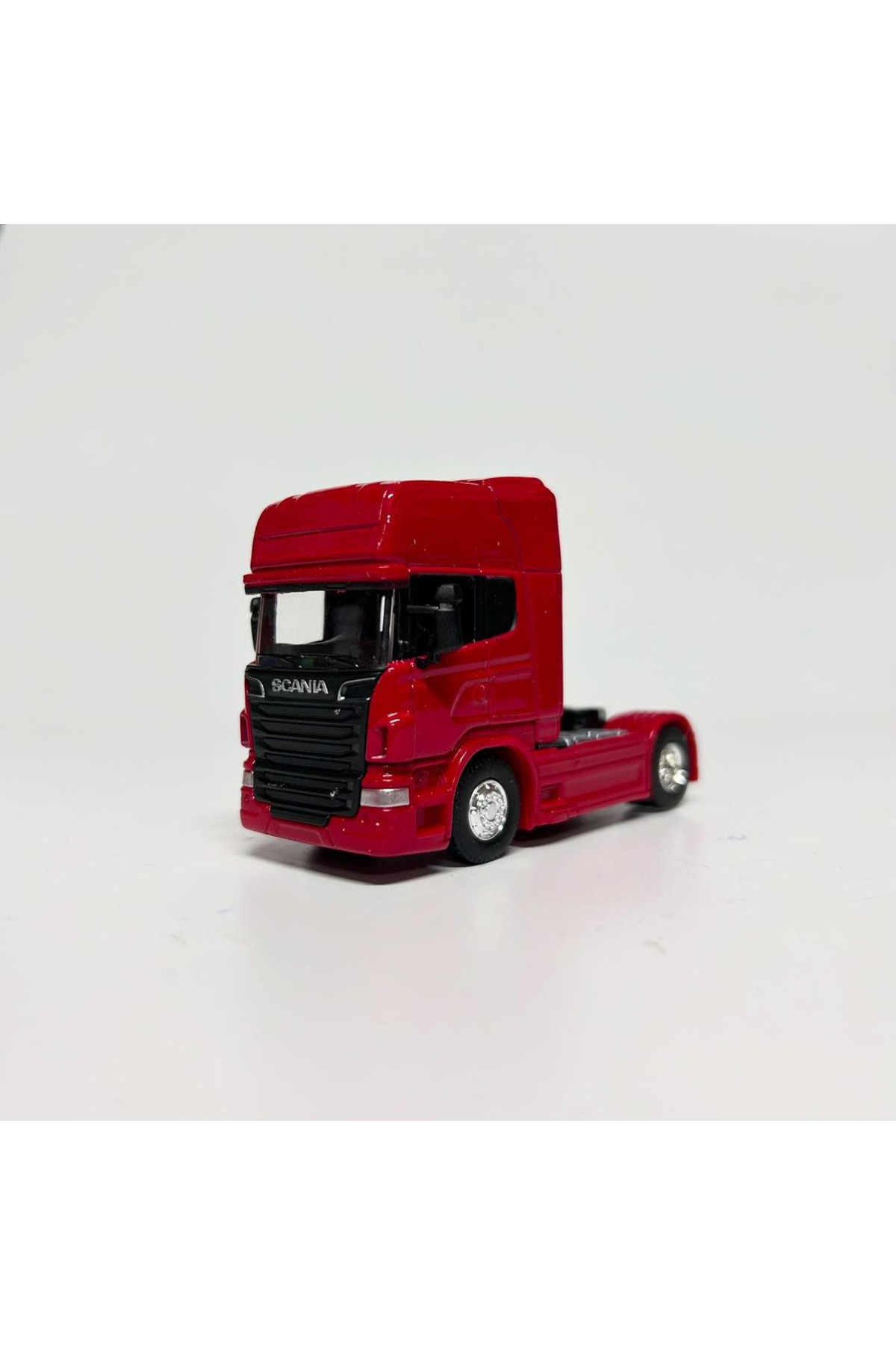 مدل خودرو 1.64 مقیاس کوچک سایز 11 سانتی‌متر WELLY با مجوز SCANIA V8 R730 قرمز رنگ کامیون فلزی اورجینال WELLY