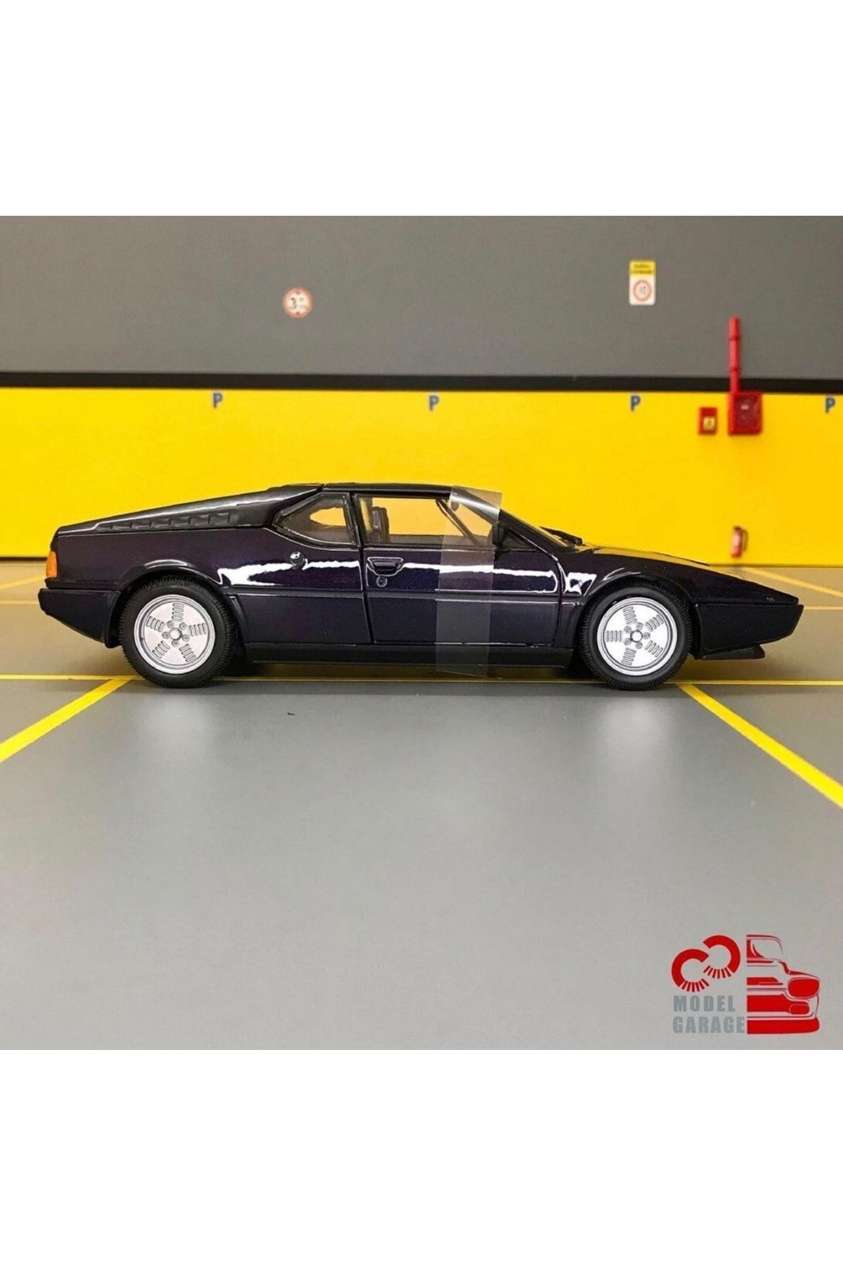 مدل خودرو BMW M1 1 24 SCALE C&amp;C MODEL GARAGE DIECAST METAL CAR اورجینال WELLY