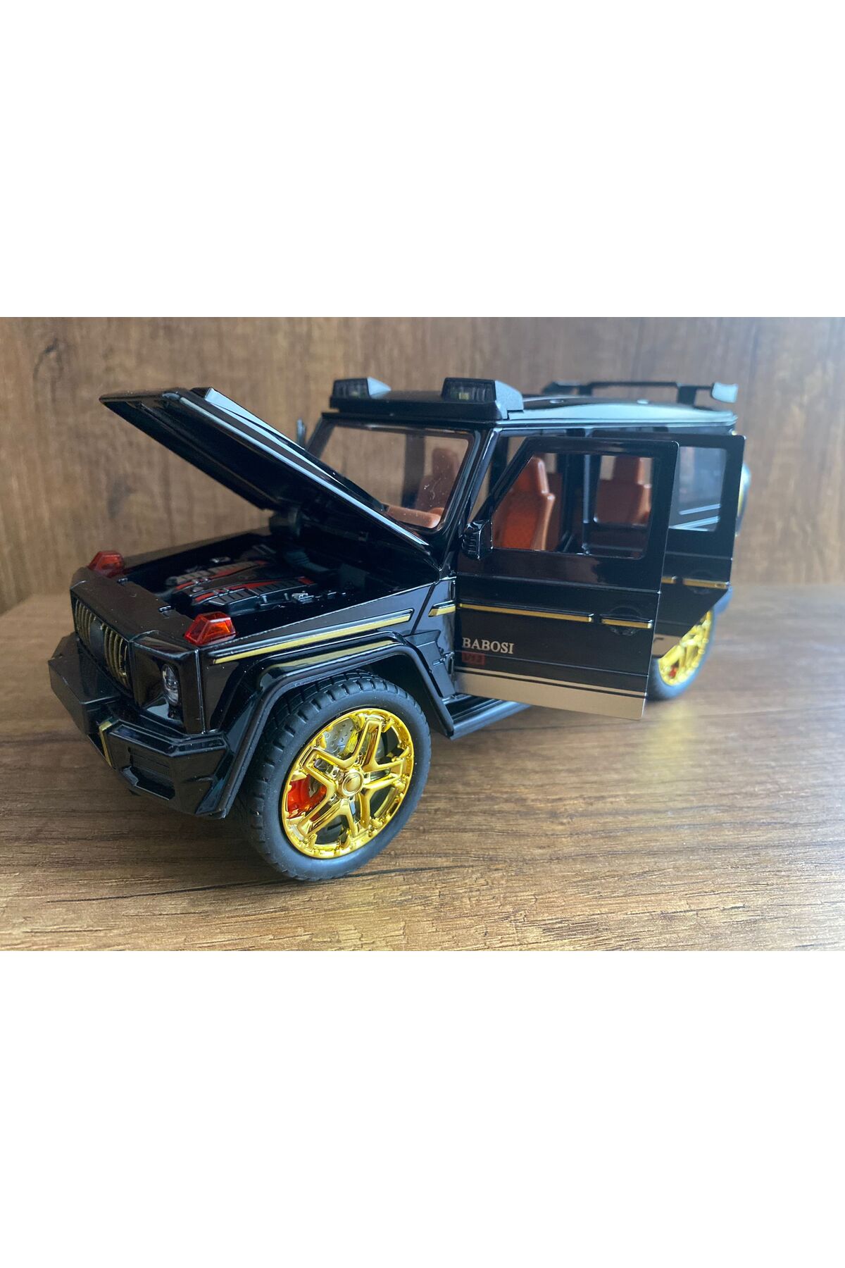 مدل خودرو MERCEDES G65 JEEP DIECAST CAR METAL 6 در باز شدن با چراغ های صوتی G63 اورجینال scntoys