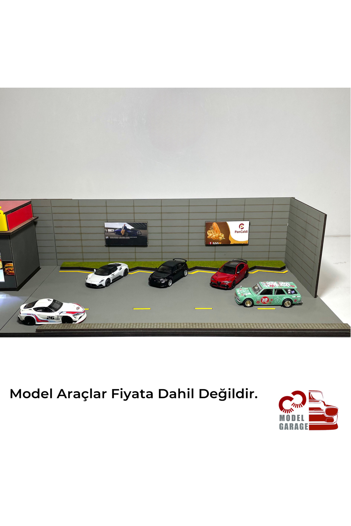 مدل خودرو 1 64 SCALE MC DONALD'S DIORAMA PARKING LOT DIECAST ماشین قفسه نمایشگر TOY اورجینال ÜRETİM