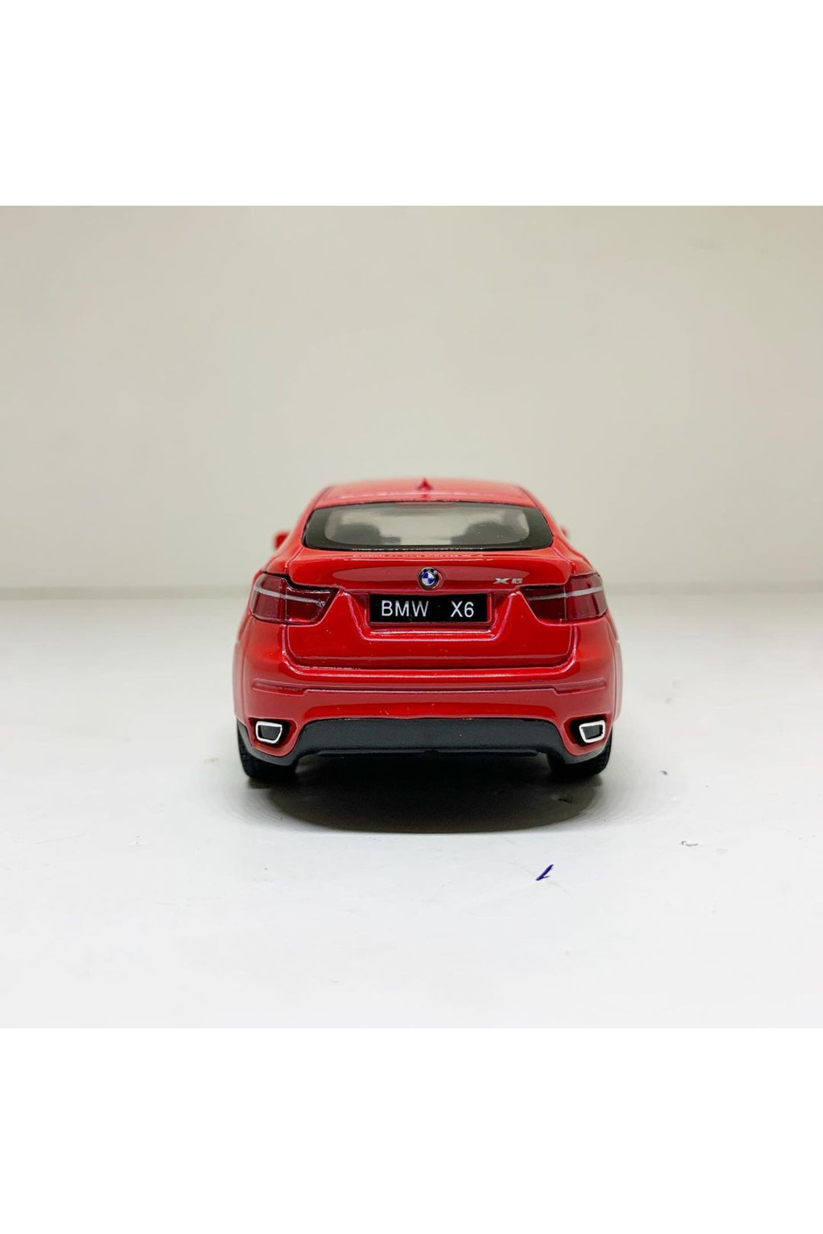 مدل خودرو 1.36 SCALE KINSMART دارای مجوز BMW X6 ماشین فلزی رنگ قرمز 12 سانتی متر اورجینال WELLY