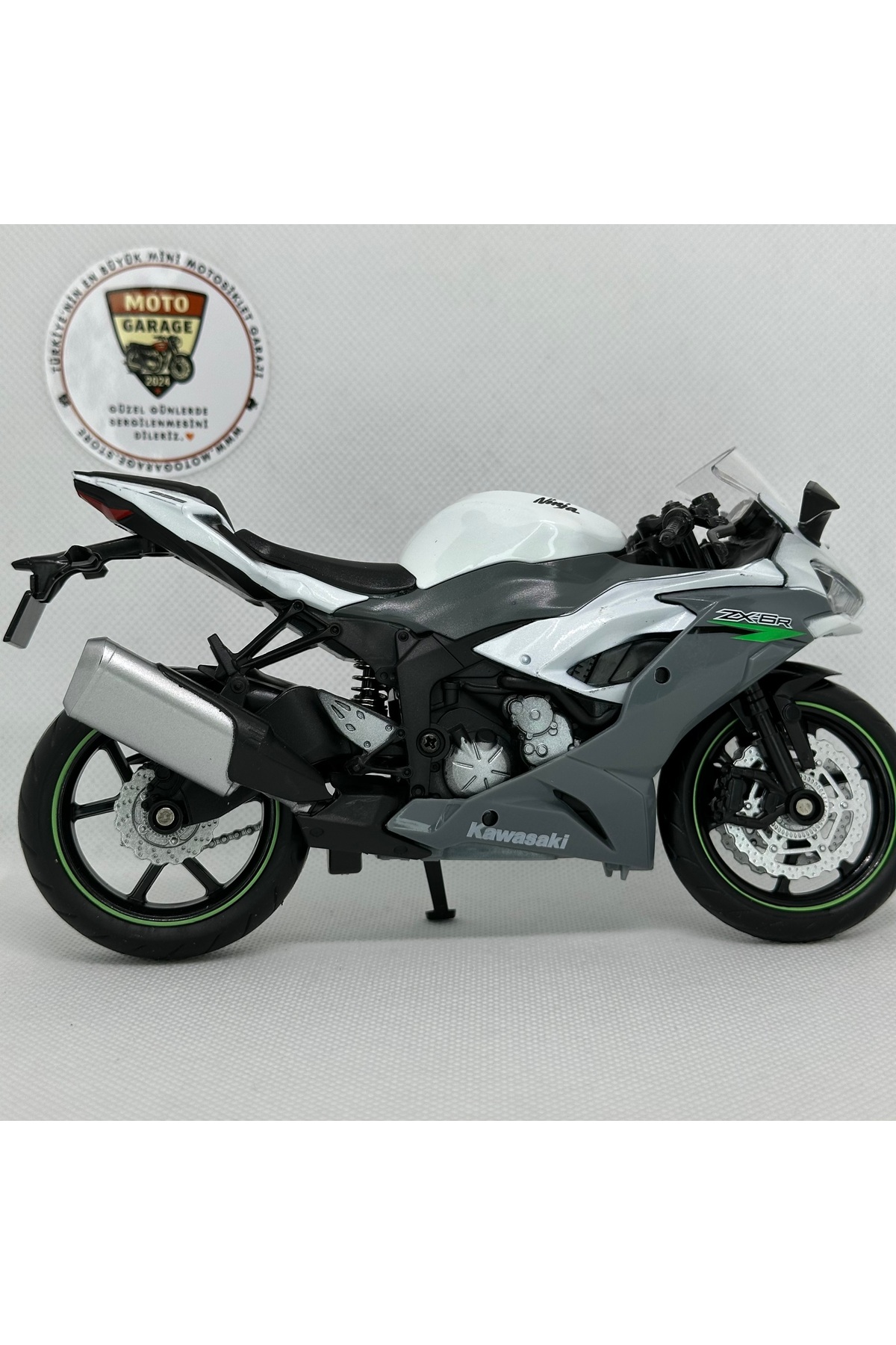 مدل خودرو موتورسیکلت KAWASAKI NINJA ZX 6R 1:12 DIECAST – اسباب بازی و مجسمه فلزی مجاز اورجینال RMZ City