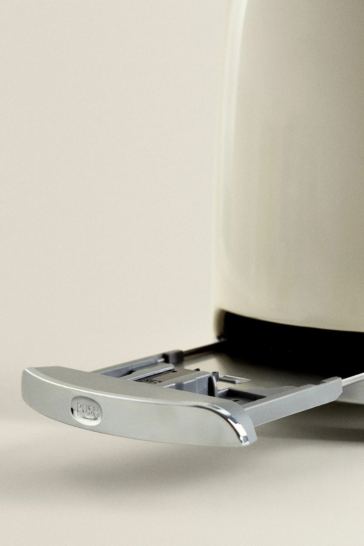 توستر کرم یکپارچهسازی با سیستمعامل سبک دهه 50 2X1 TSF01CREU اورجینال Smeg