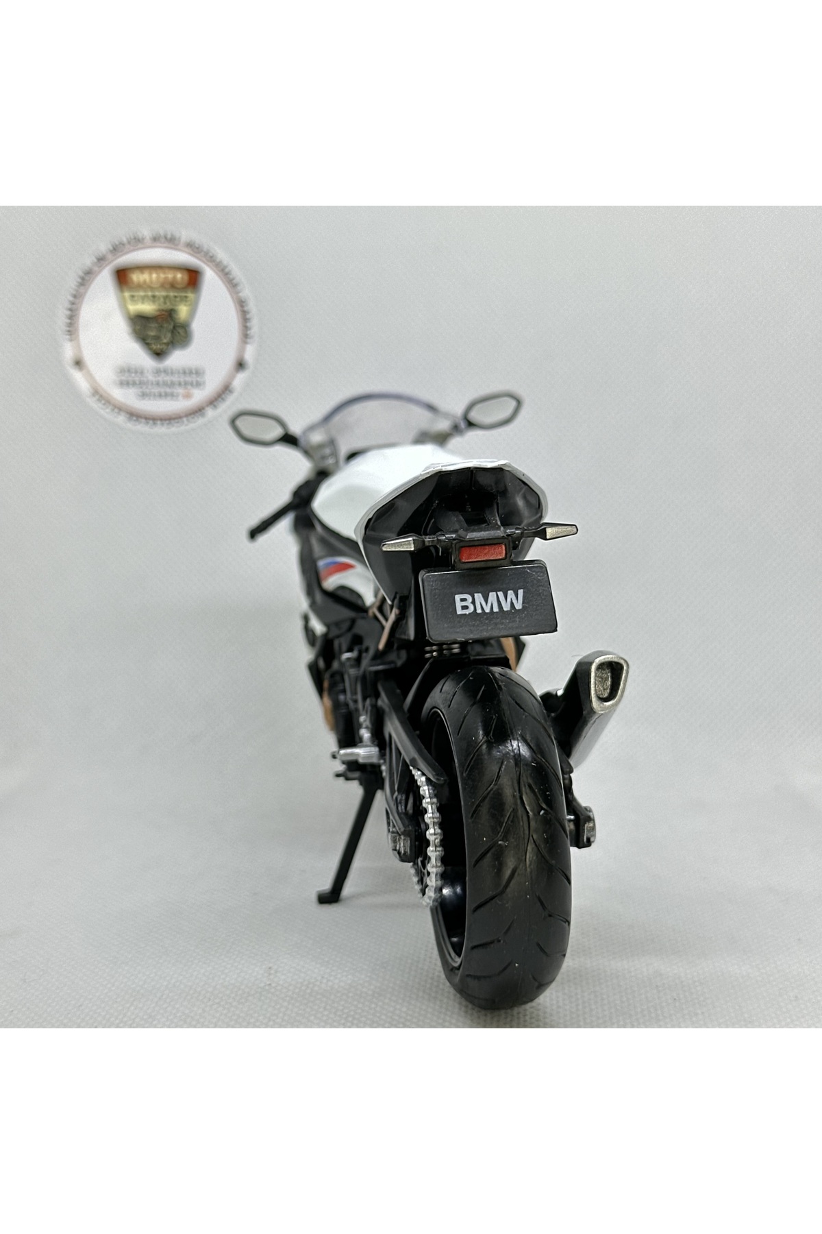 مدل خودرو موتورسیکلت BMW S1000RR 1:12 MAISTO DIECAST – مجموعه بدنه فلزی اورجینال MotoGarage