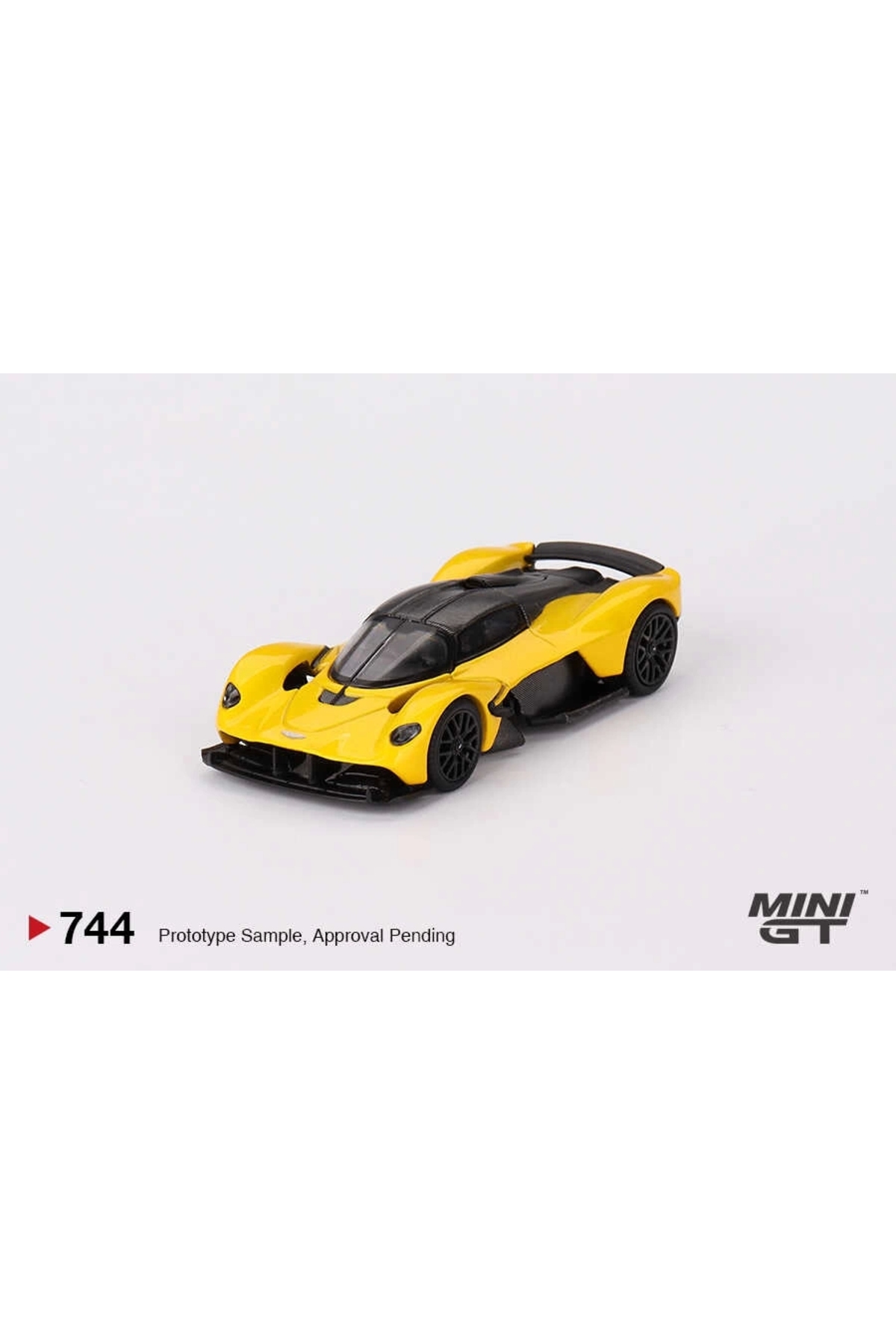 مدل خودرو 1 64 ASTON MARTIN VALKYRIE SUNBURST YELLOW MGT00744 اورجینال mini gt