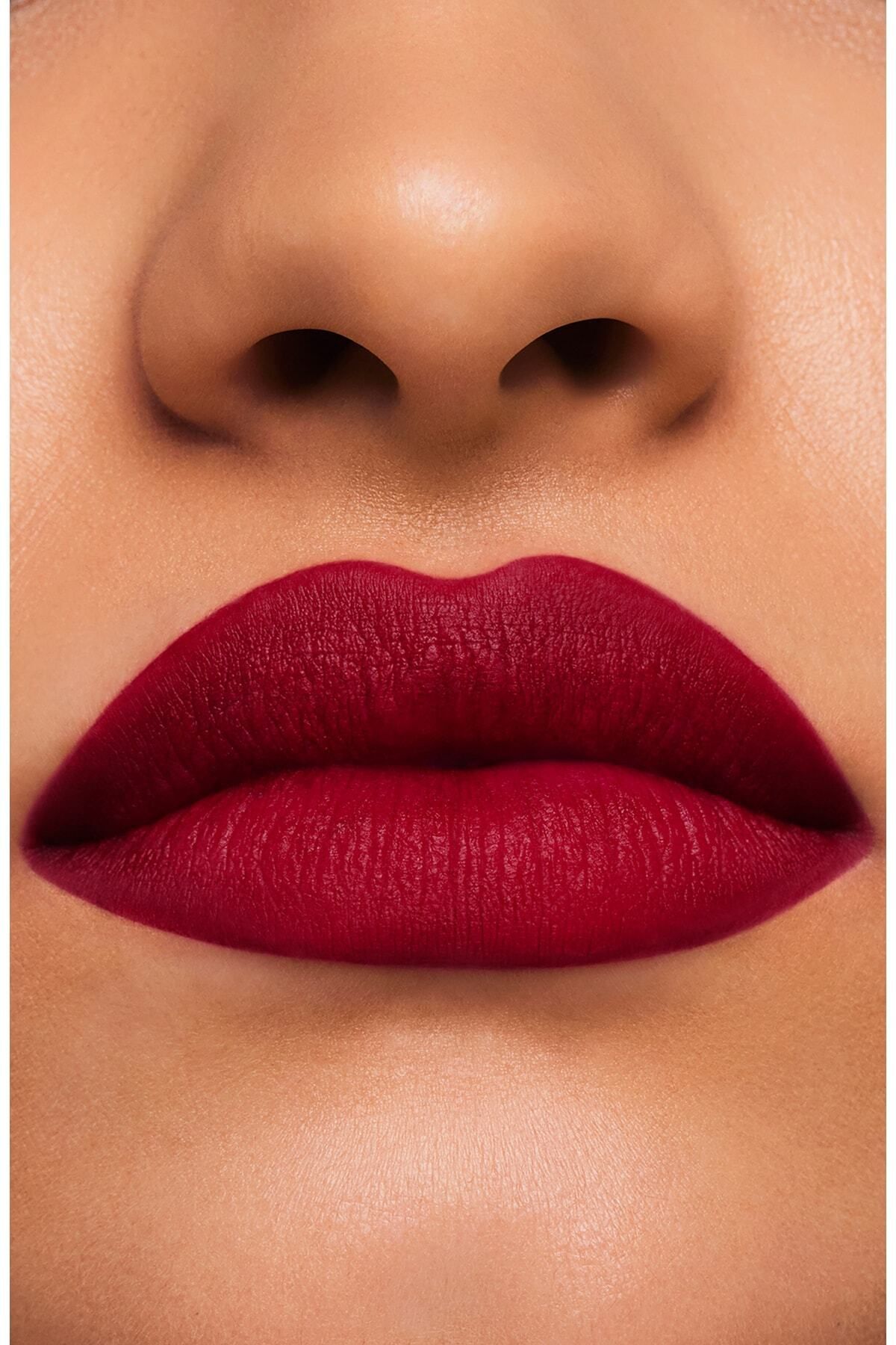 رژ لب مات مدل PURE COLOR رنگ: 888 قدرت بوسه 35 گرم قرمز استی لادر Estee Lauder