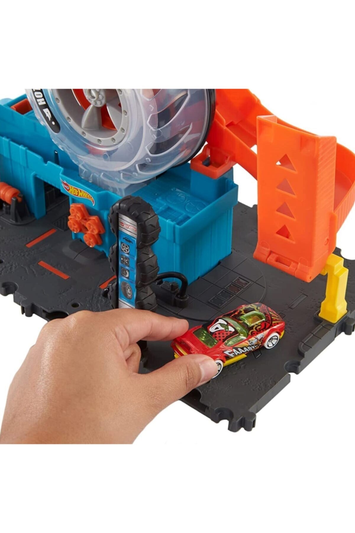 ماشین اسباب بازی فروشگاه تایر سوپر توئیست محصول دارای مجوز HDP02 از ترکیه HOT WHEELS