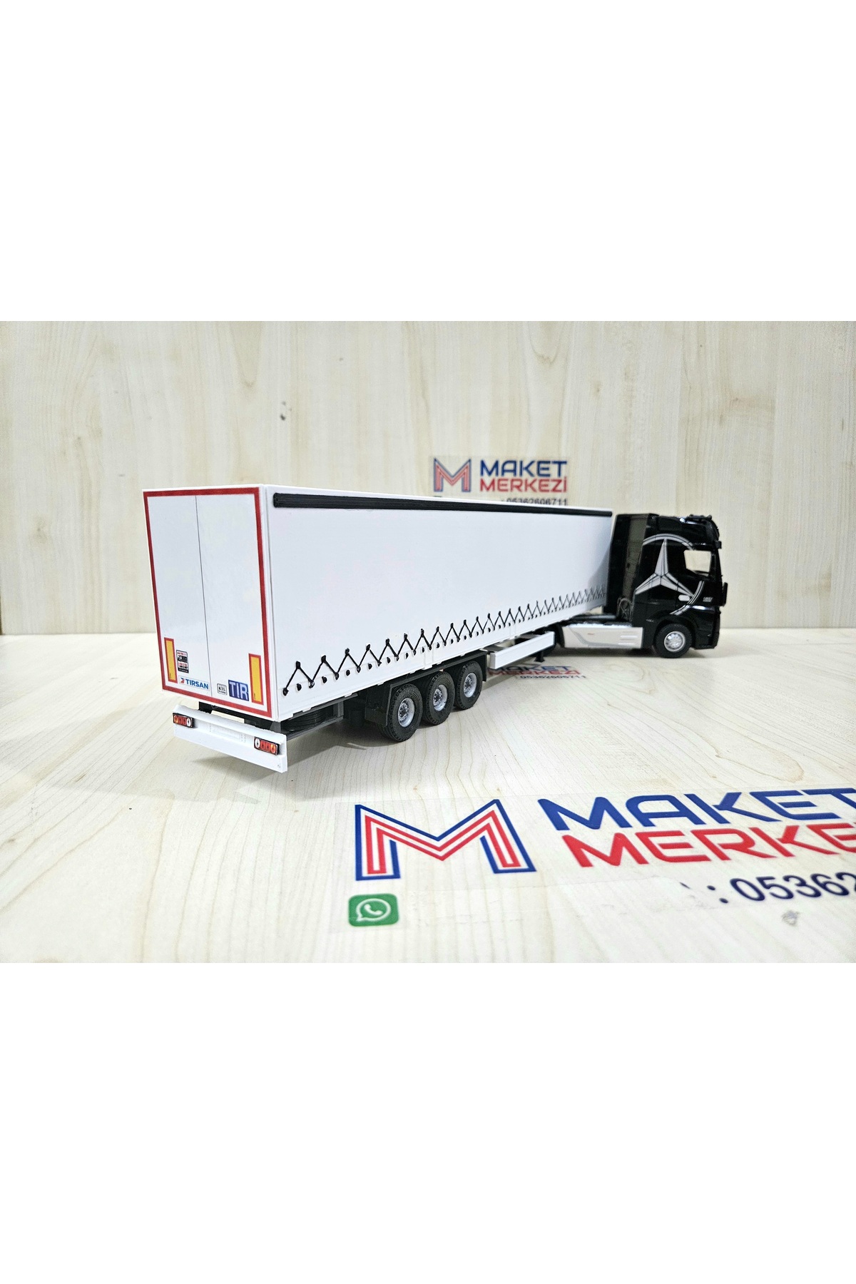 مدل خودرو نیم متر طول 1 36 MERCEDES ACTROS TILT TRUCK MODEL نام نوشته شده مشکی اورجینال Maket