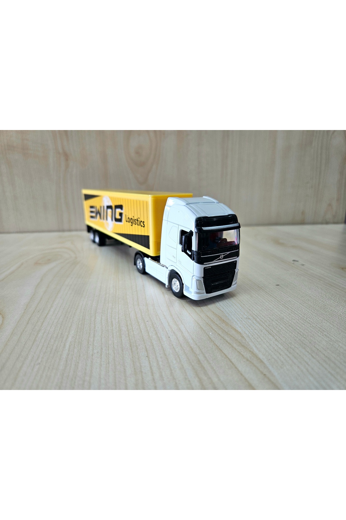 مدل خودرو مقیاس 1 64 WING VOLVO FH4 TRUCK MODEL ارتفاع 23 سانتی متر توضیحات را بخوانید اورجینال WELLY