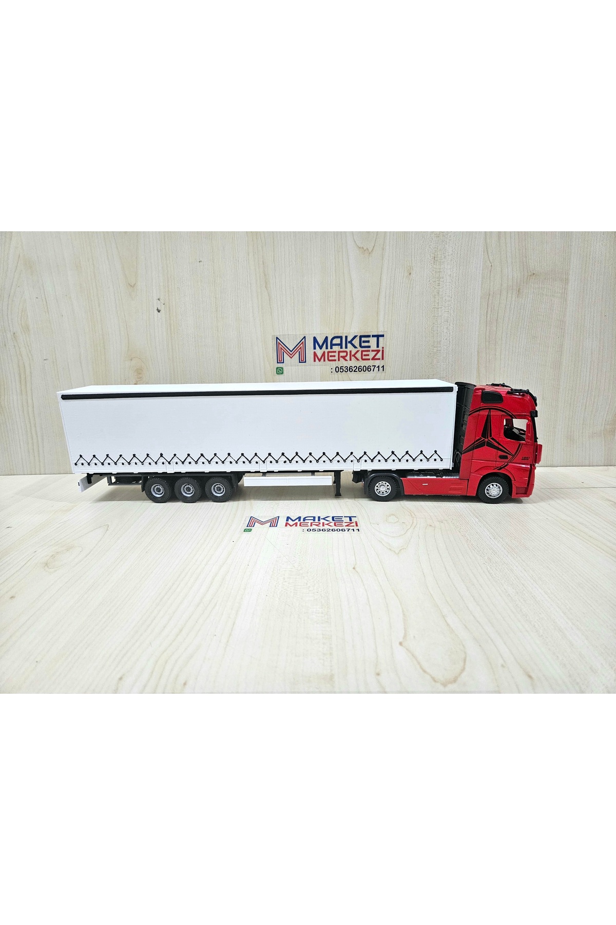 مدل خودرو نیم متر طول 1 36 MERCEDES ACTROS TILT TRUCK MODEL نام نوشته شده قرمز اورجینال Maket
