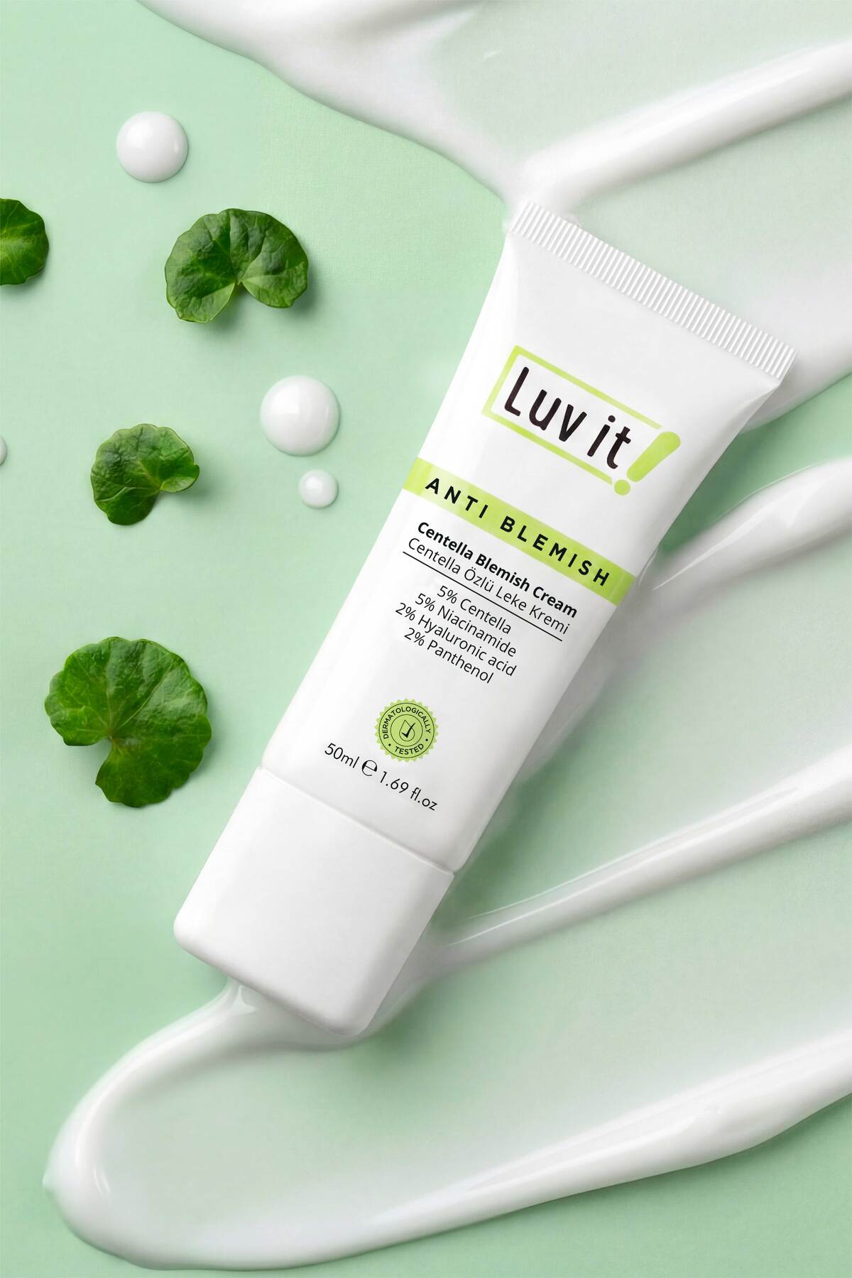 کرم مرطوب کننده ضد لک Centella با هیالورونیک اسید حجم 50 میلی لیتر Luv it!