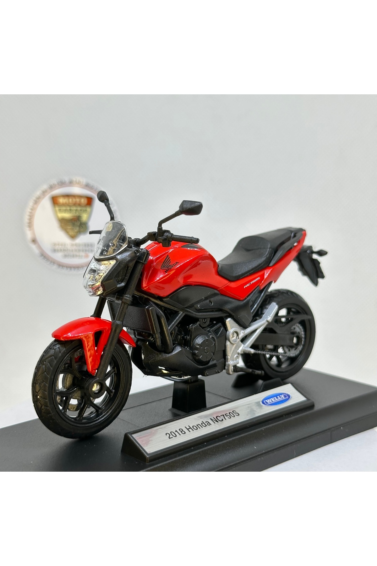 مدل خودرو موتورسیکلت هوندا NC750S 1:18 DIECAST اورجینال Maisto Diecast