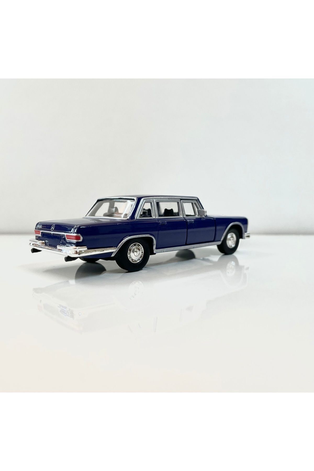 مدل خودرو 1963 MERCEDES BENZ 600 1 36 SCALE WELLY DIECAST METAL CAR TOY PULL DROP اورجینال WELLY