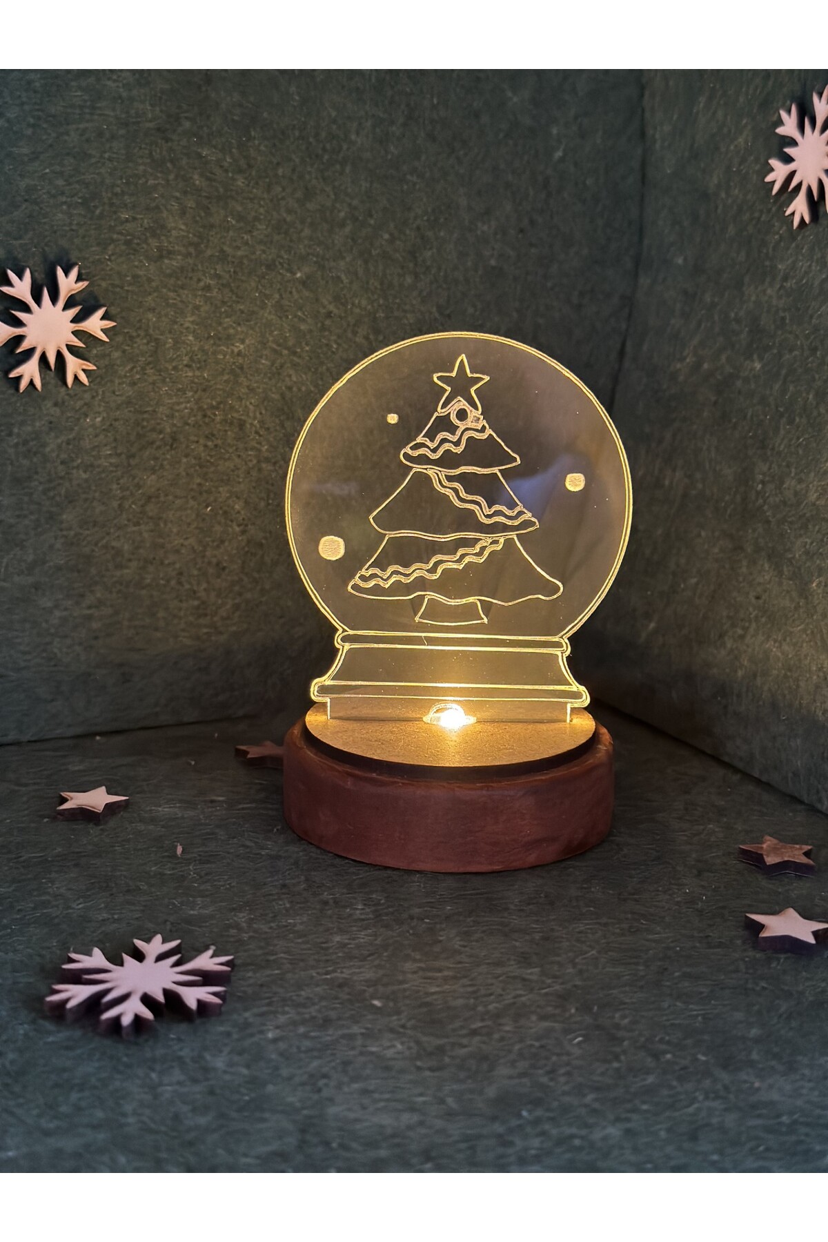 گوی برفی پایه چوبی SNOW GLOBE روشن شده سه بعدی موتیف درخت هدیه سال نو کریسمس مبارک مفهوم افسانه از ترکیه Elfora