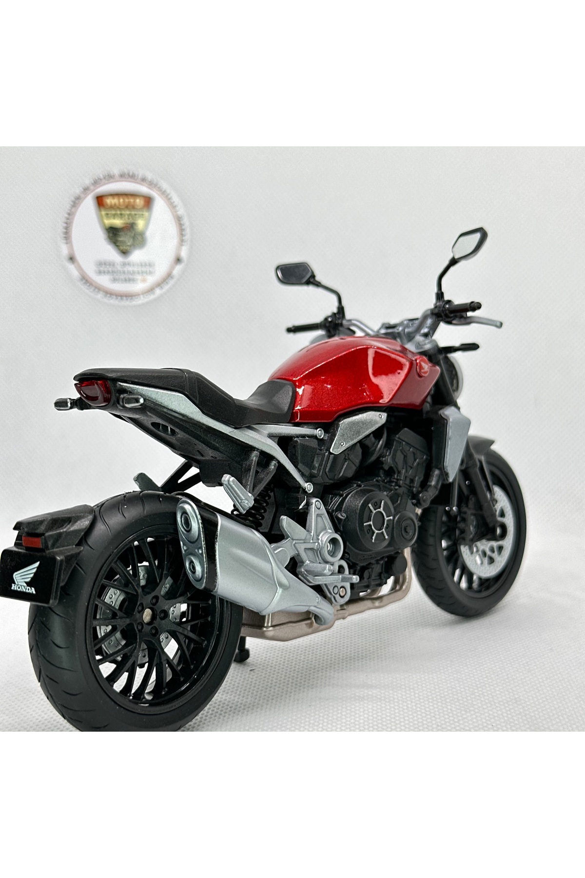 مدل خودرو موتورسیکلت HONDA CB1000R 1:12 DIECAST MODEL – فلزی اورجینال WELLY