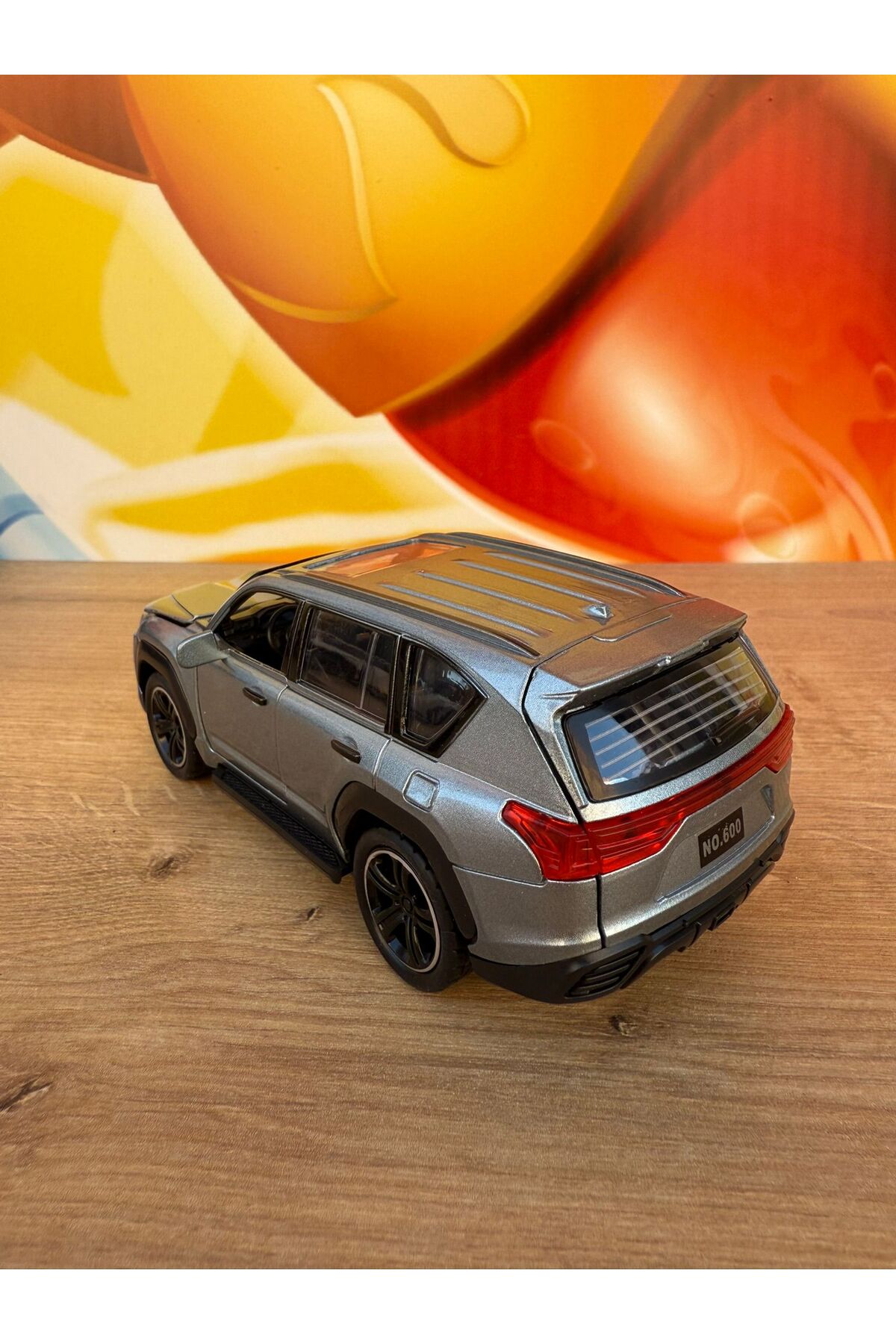 مدل خودرو لکسوس JEEP DIECAST CAR SMOKED DESERT LEXUS 570 MODEL درهای باز شونده با صدا و نور اورجینال scntoys