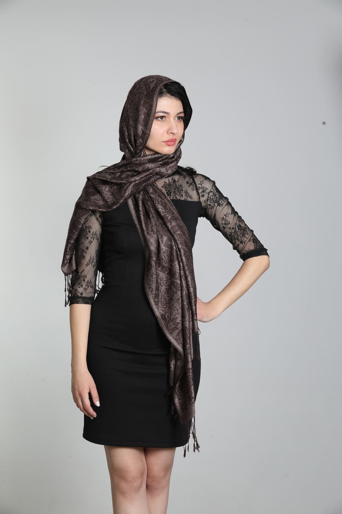 شال زنانه ابریشم ۱۰۰٪ دوطرفه میستیک Mystic، قهوه‌ای تیره