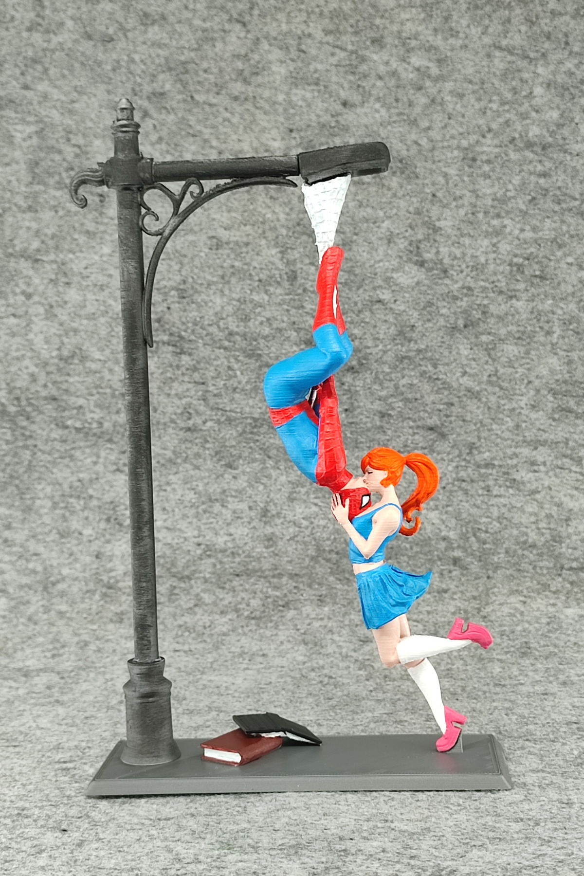 فیگور SPIDERMAN MARY JANE BUST اندازه 25CM اورجینال PWUL WORKS